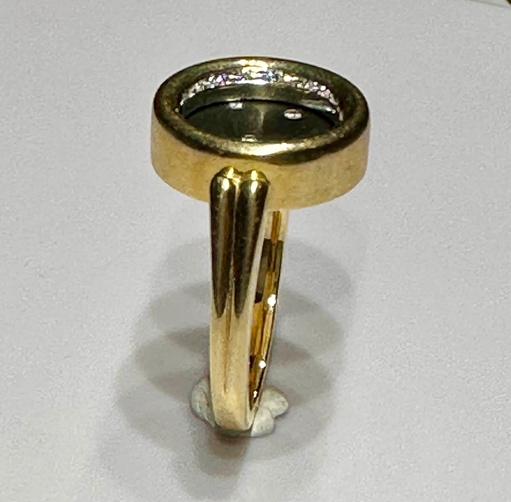 14kt Yellow Gold Moon Ring with Diamonds For Sale 5