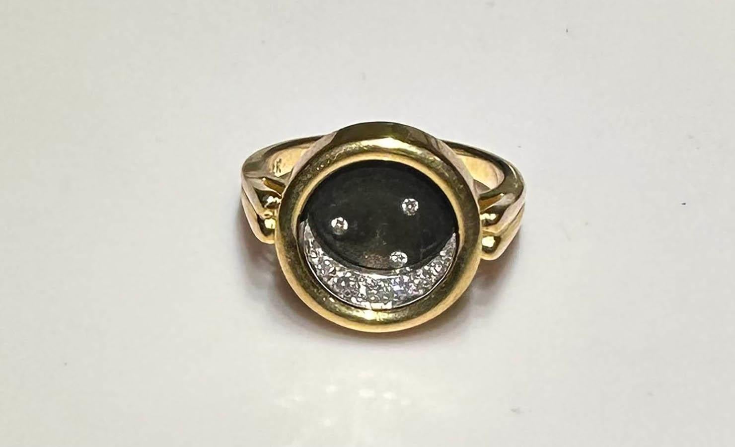 Brilliant Cut 14kt Yellow Gold Moon Ring with Diamonds For Sale