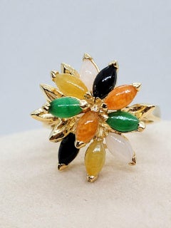 14kt Yellow Gold Multi-Colored Jade Ring Marquis-Shaped, Very Good 5.5gr, Size 6