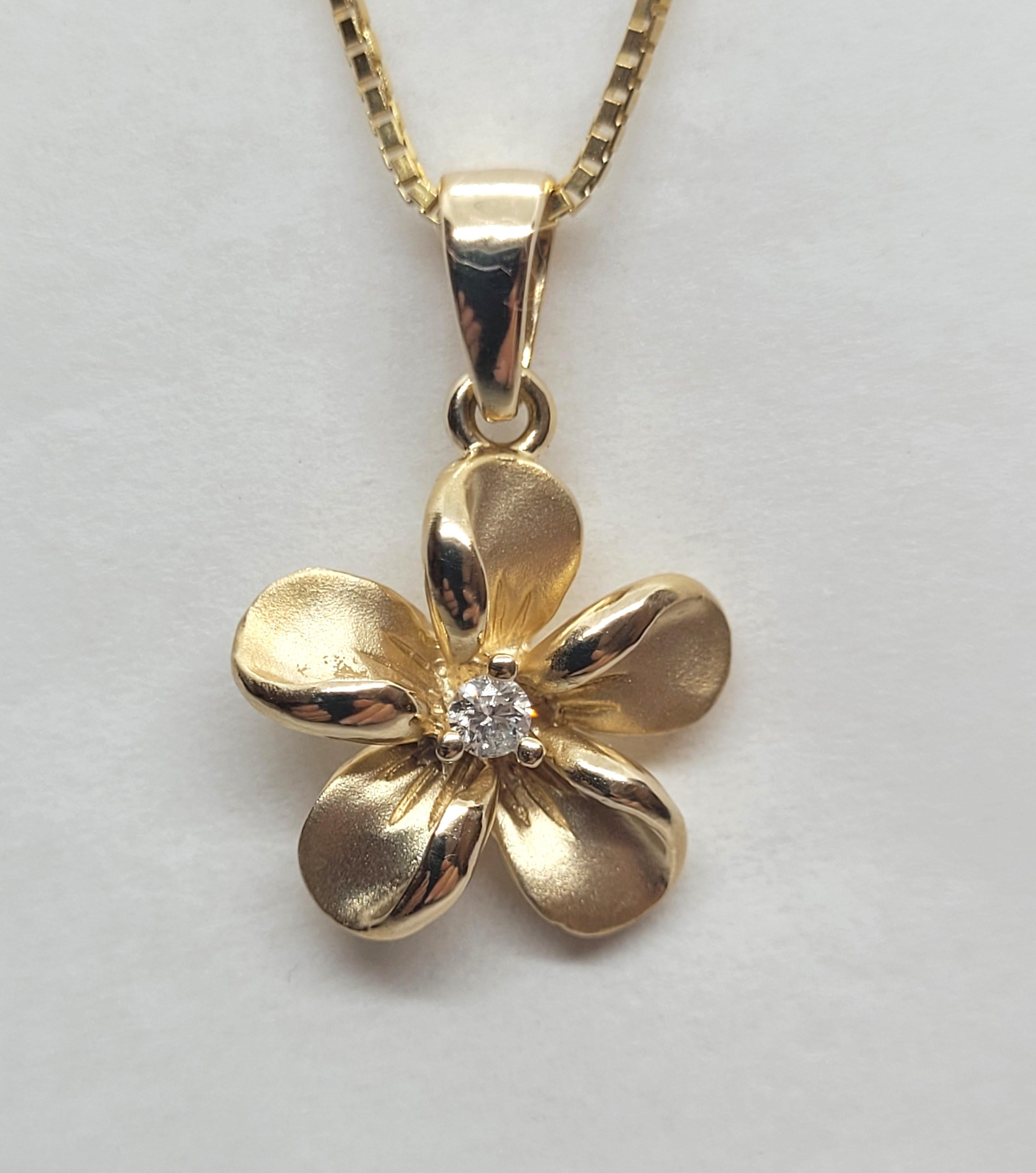 Round Cut 14kt Yellow Gold Na Hoku Plumeria Diamond Pendant, Italian Box Chain
