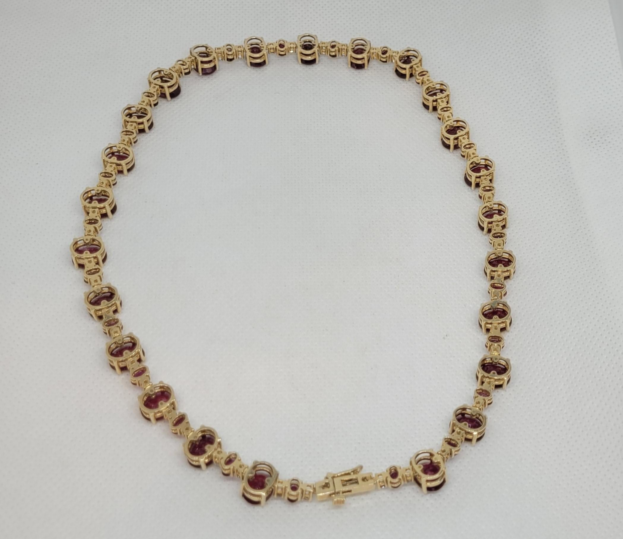 14kt Yellow Gold Natural 52.00cttw Ruby & 1.75cttw Diamond Necklace, 17in, 46 gr en vente 1