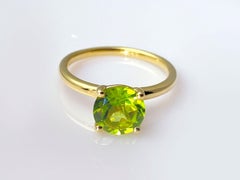 14KT Yellow Gold Neoclassical Round Peridot Solitaire Ring