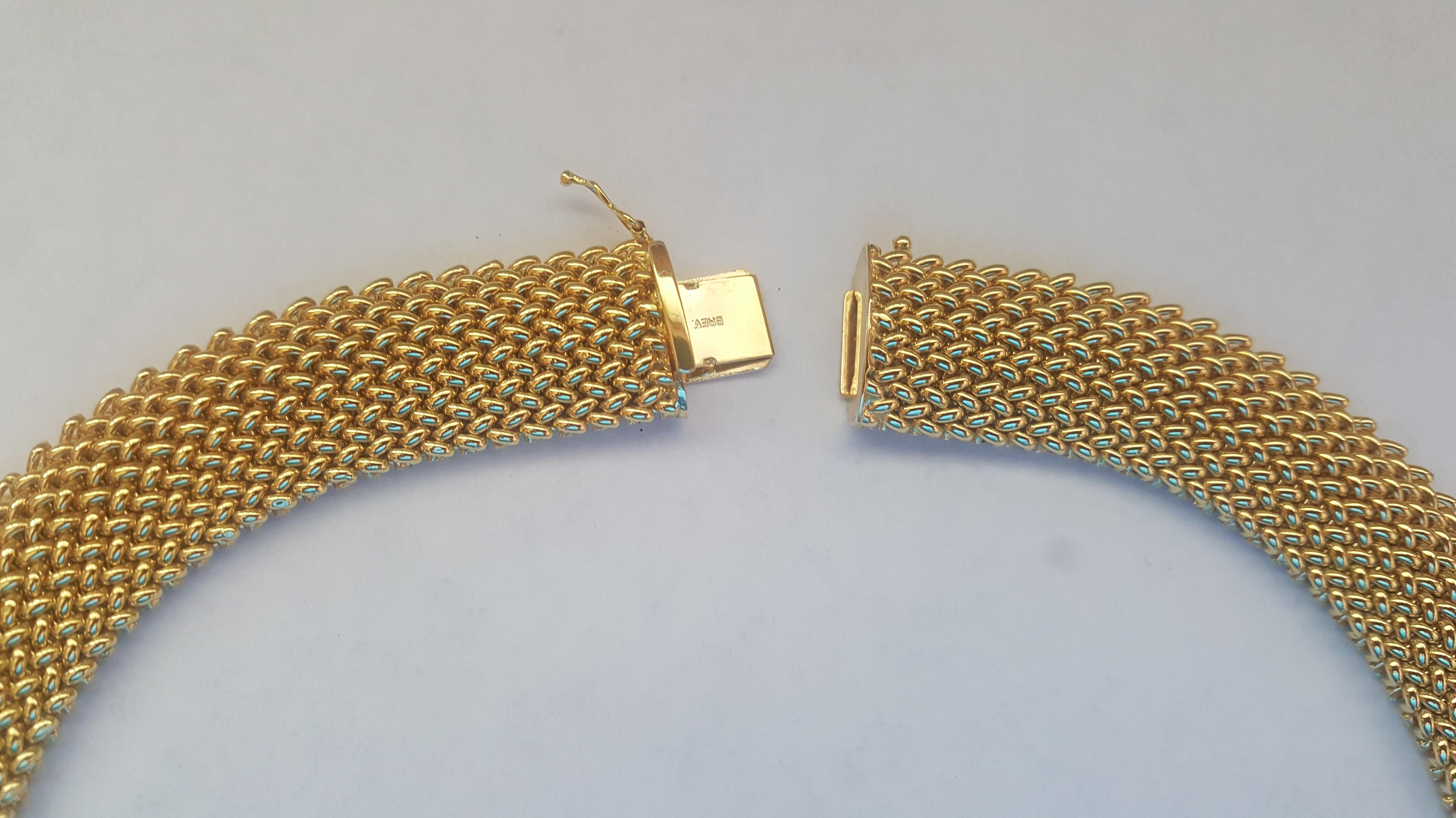 14 Karat Yellow Gold Omega Style Necklace with a Mesh Design In Excellent Condition In Rancho Santa Fe, CA