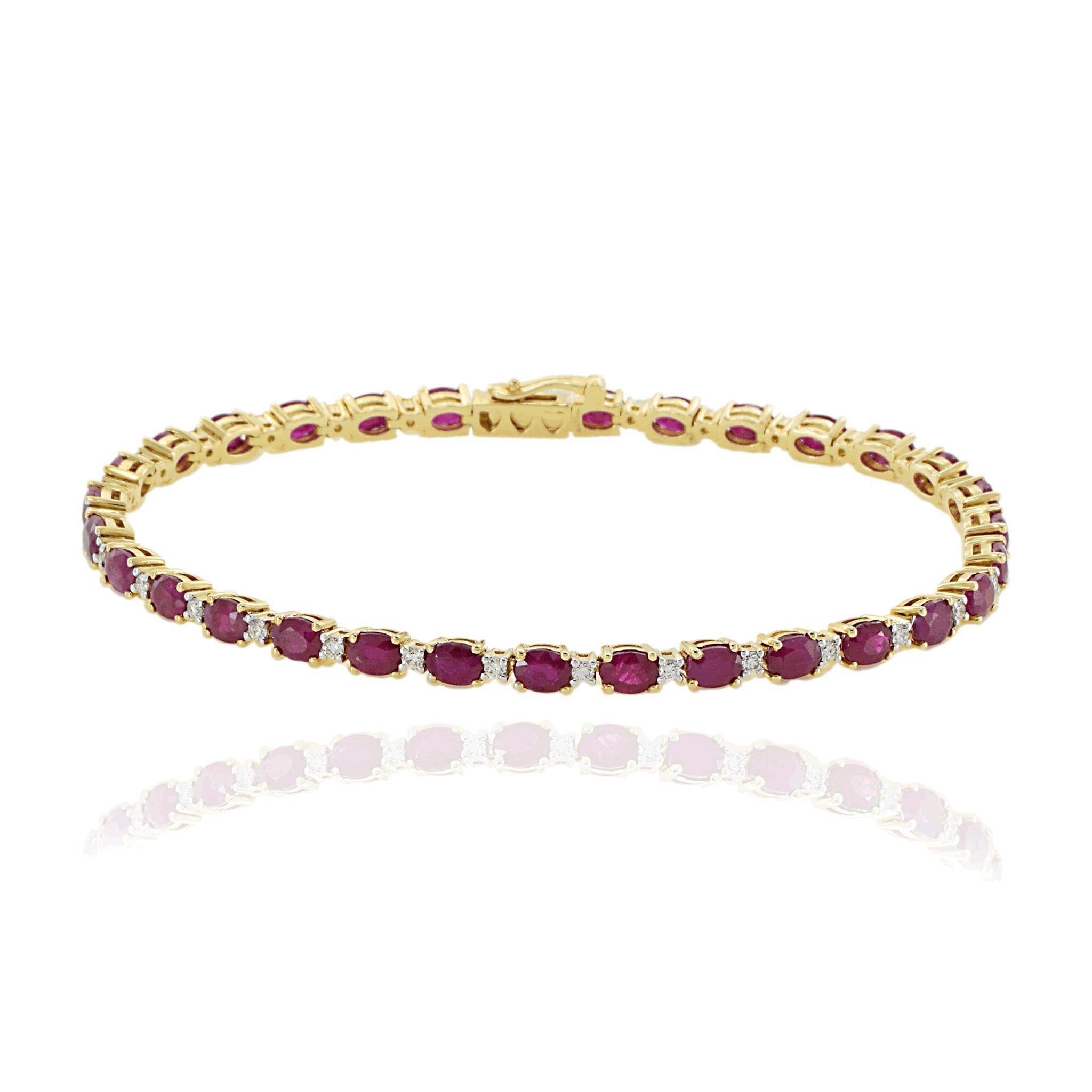 14KT Yellow Gold Oval Ruby and Diamond Bracelet en Nuevo estado para la venta en New York, NY