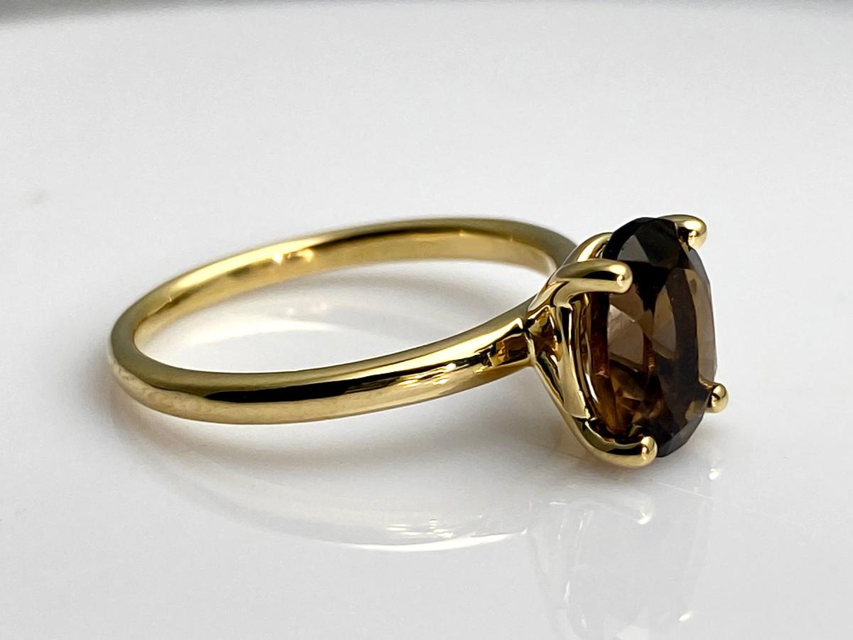 Victorien Bague en or jaune 14KT avec quartz fumé ovale en vente