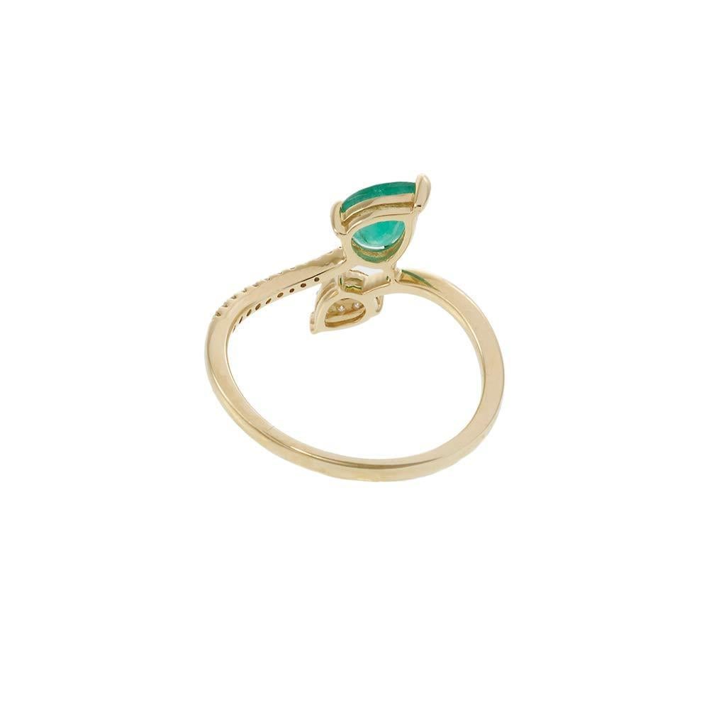 14KT Yellow Gold Pear-Shaped Emerald & Diamond Fancy Petal Ring For Sale 3