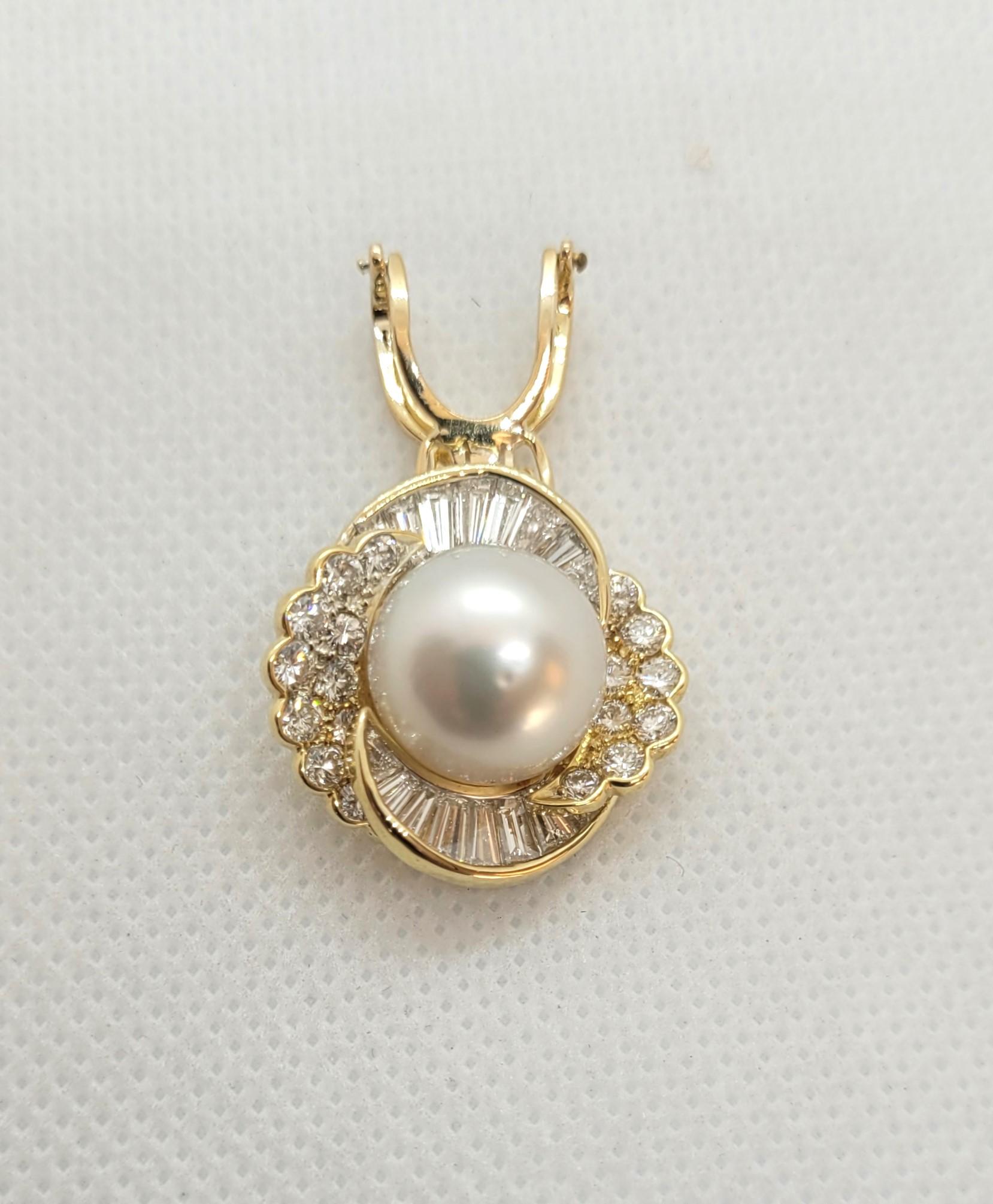 14kt Yellow Gold Pearl Diamond Pendant Enhancer, 12.3mm White Pearl, 1.78cttw In Good Condition For Sale In Rancho Santa Fe, CA