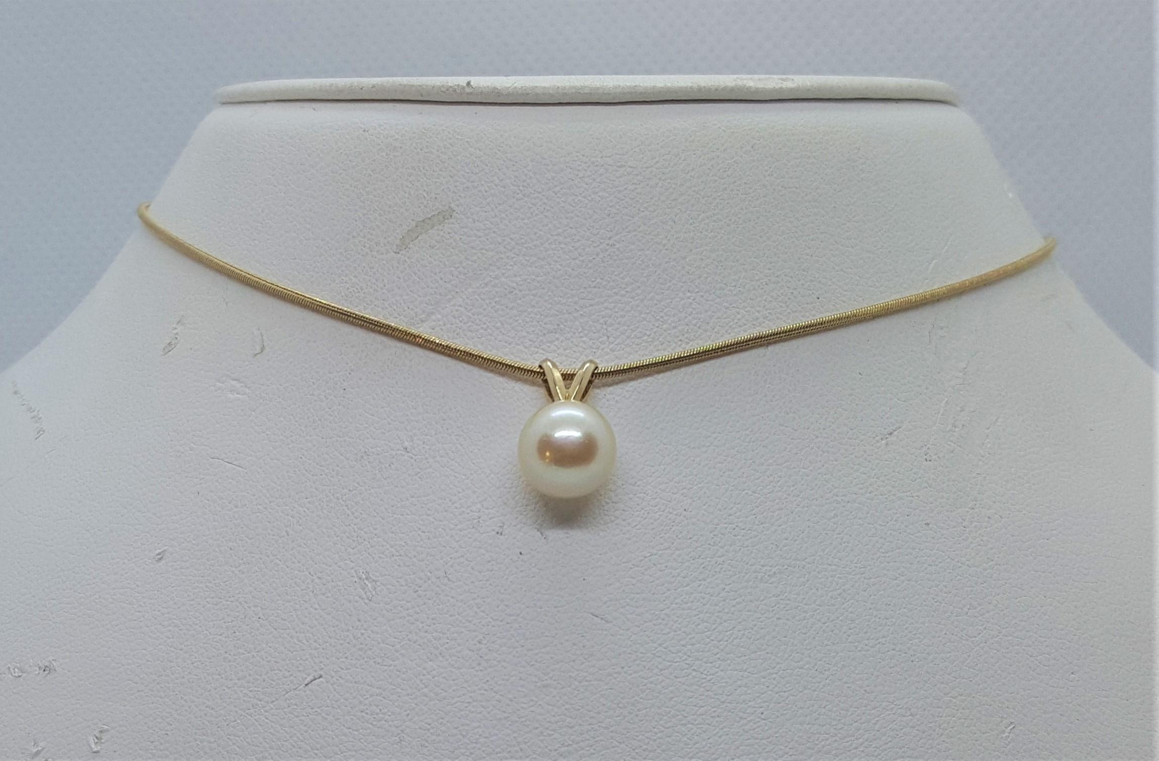 Modern 14kt Yellow Gold Pendant with Fine White Pearl, Clean Lustrous Nacre For Sale