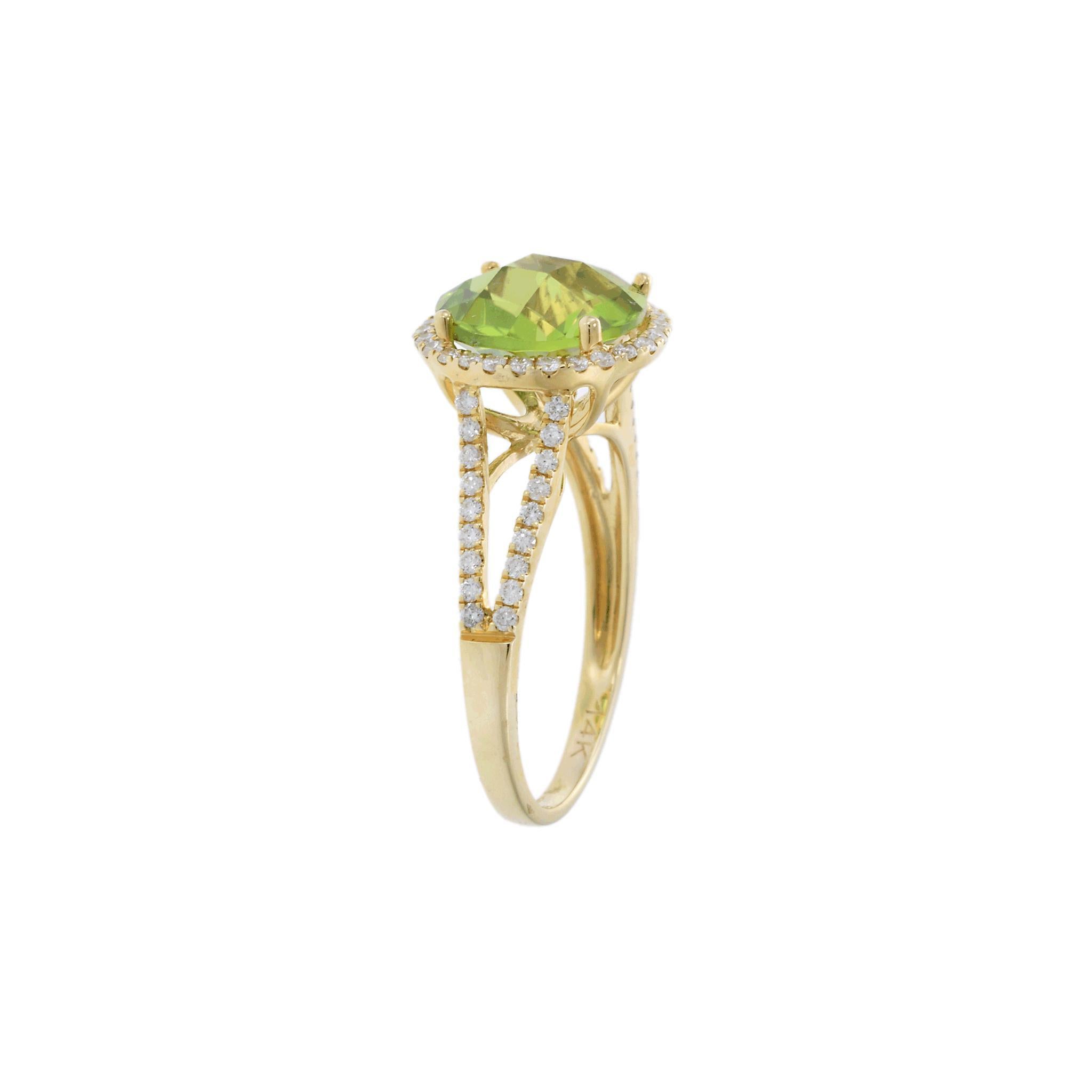 14KT Yellow Gold Peridot and Diamond Ring In condizioni Nuovo in vendita a New York, NY