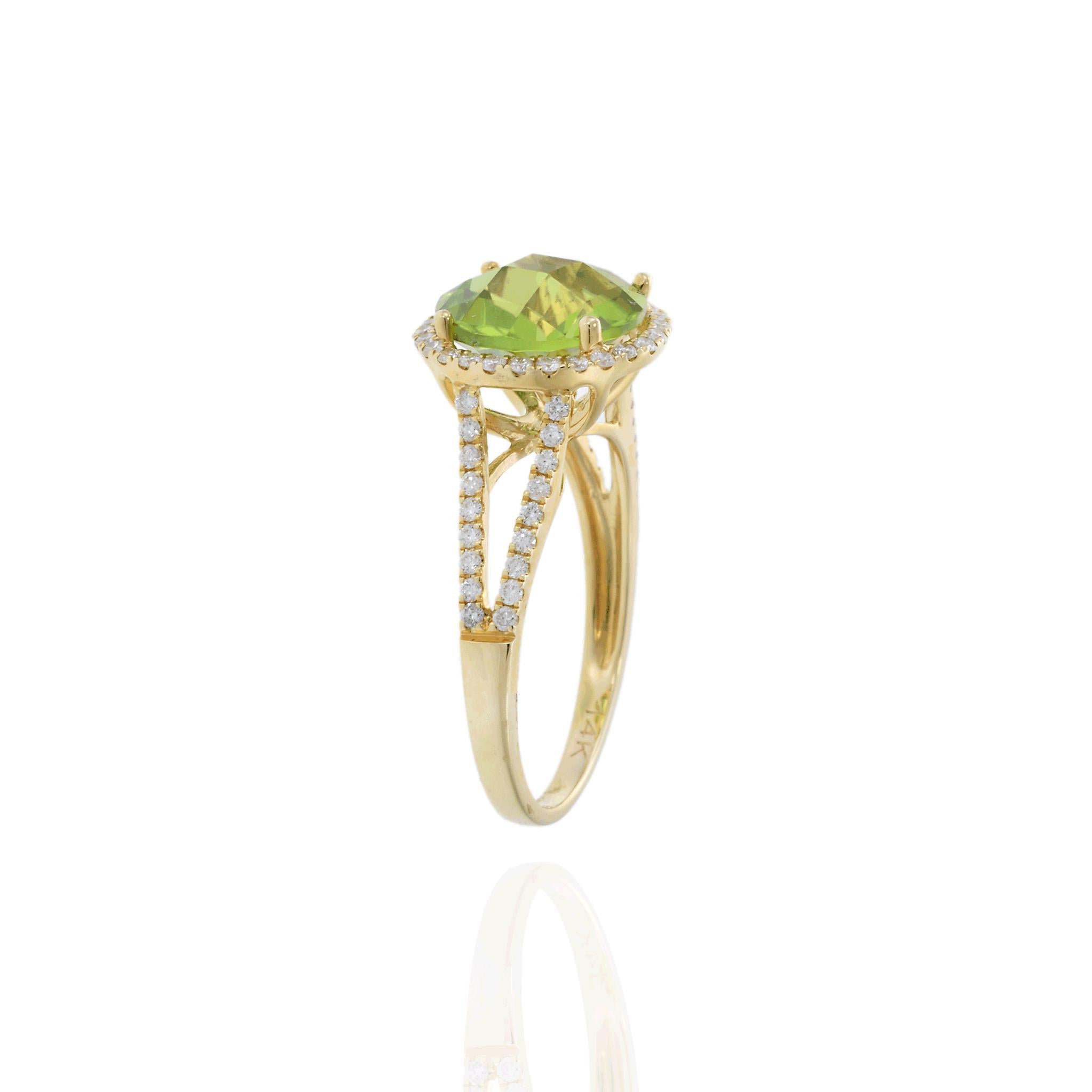 14KT Yellow Gold Peridot and Diamond Ring in vendita 4