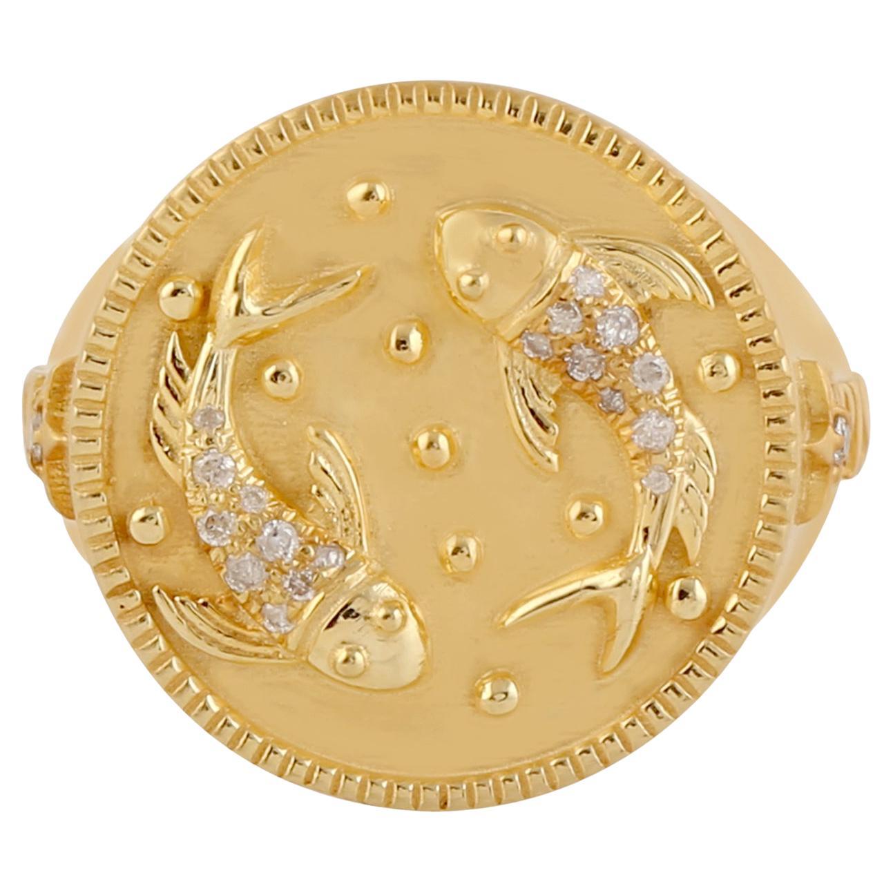 14KT Yellow Gold Pisces Zodiac Diamond Signet Ring For Sale
