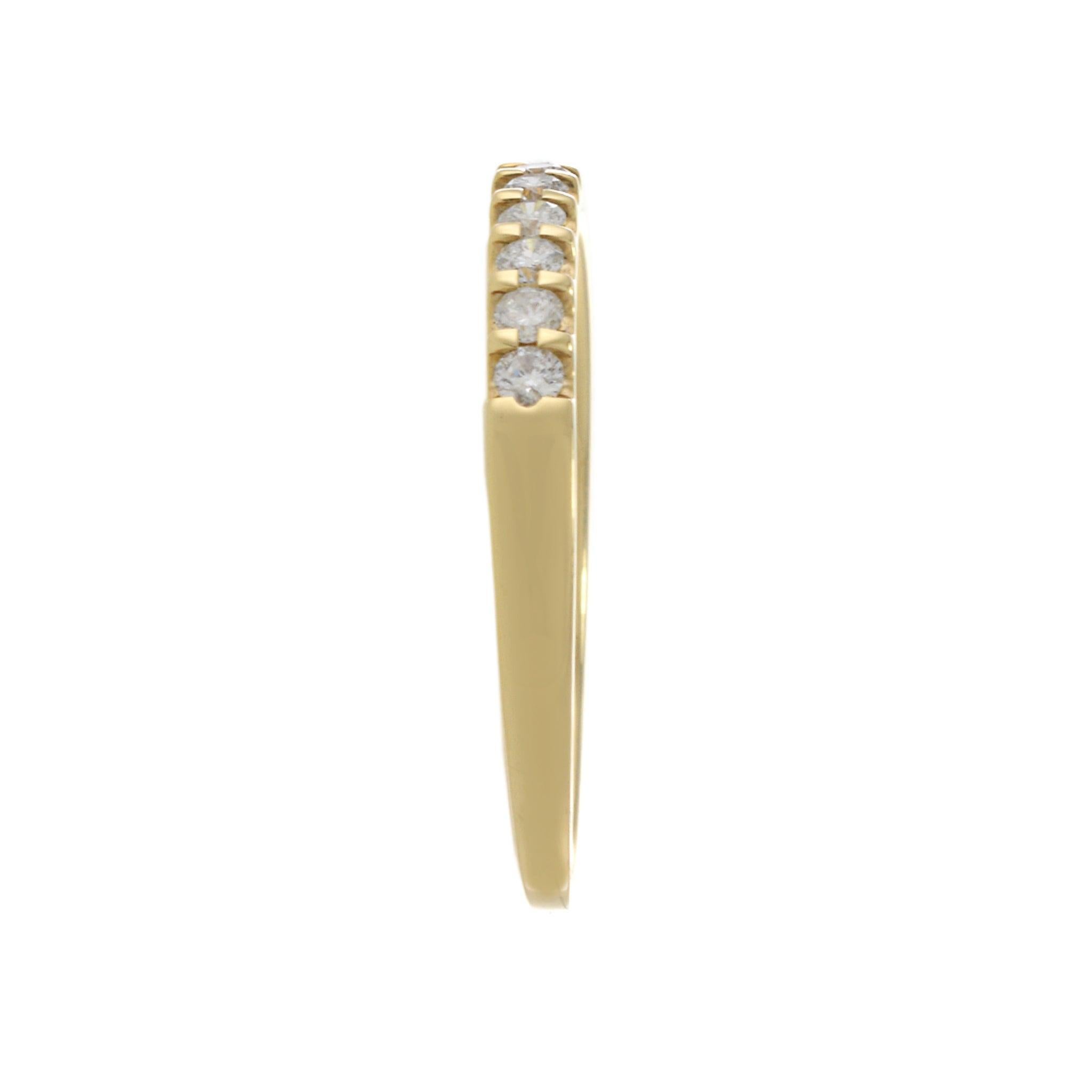 14KT Yellow Gold Prong Set Diamond Band In New Condition For Sale In New York, NY