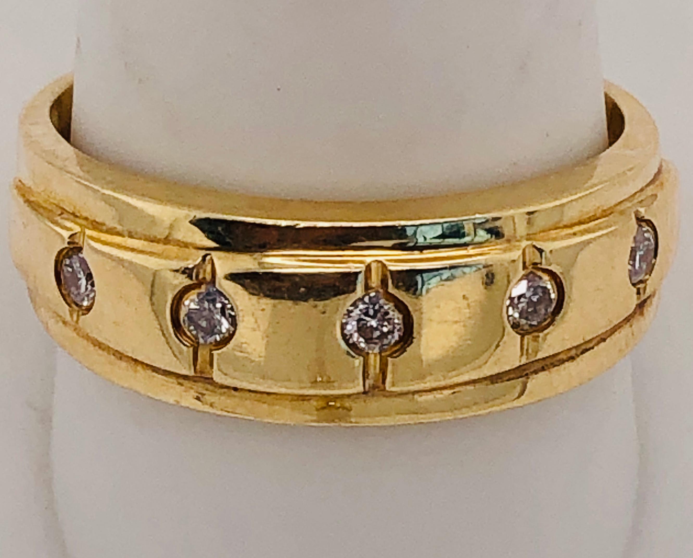 Round Cut 14 Karat Yellow Gold Ring Wedding Band with Five Diamonds .35 Carat For Sale