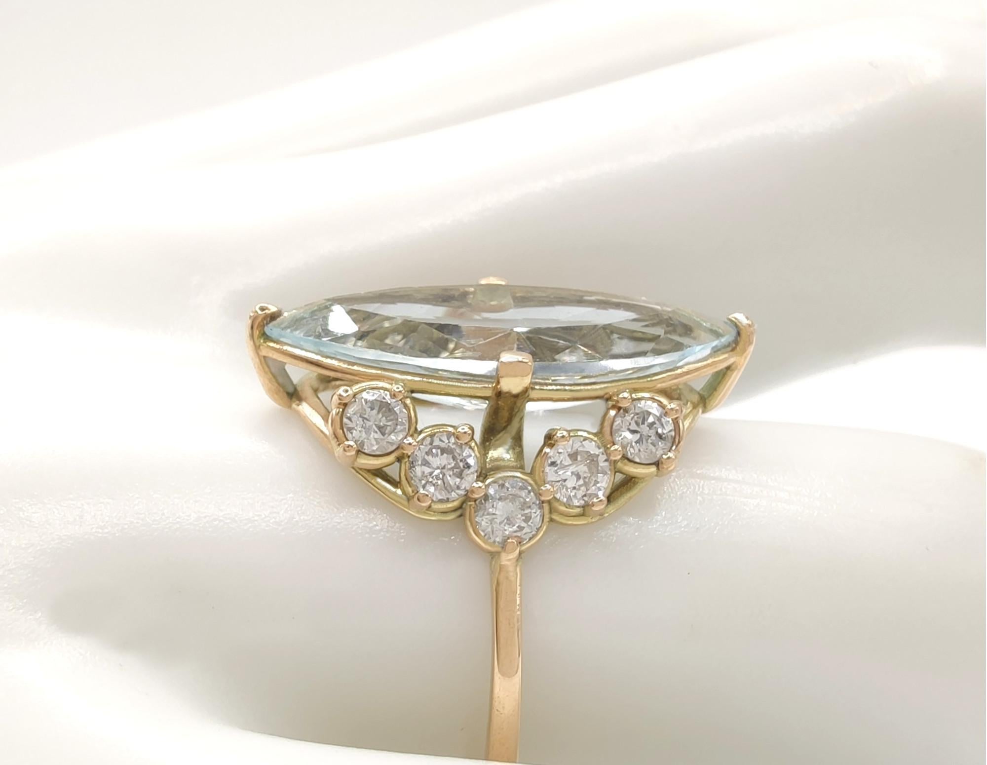 Women's Certified 3.60-Carat Aquamarine and 0.67-Carat Diamond Cocktail Ring in 14K Gold For Sale