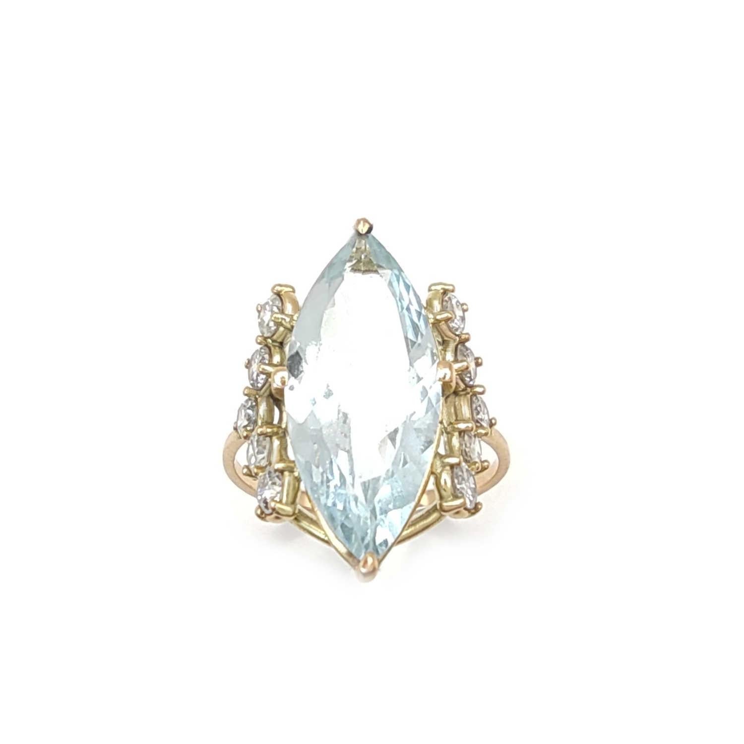 Certified Aquamarine Diamond Cocktail Ring in 14K Gold - Resizable, Perfect Gift For Sale 2
