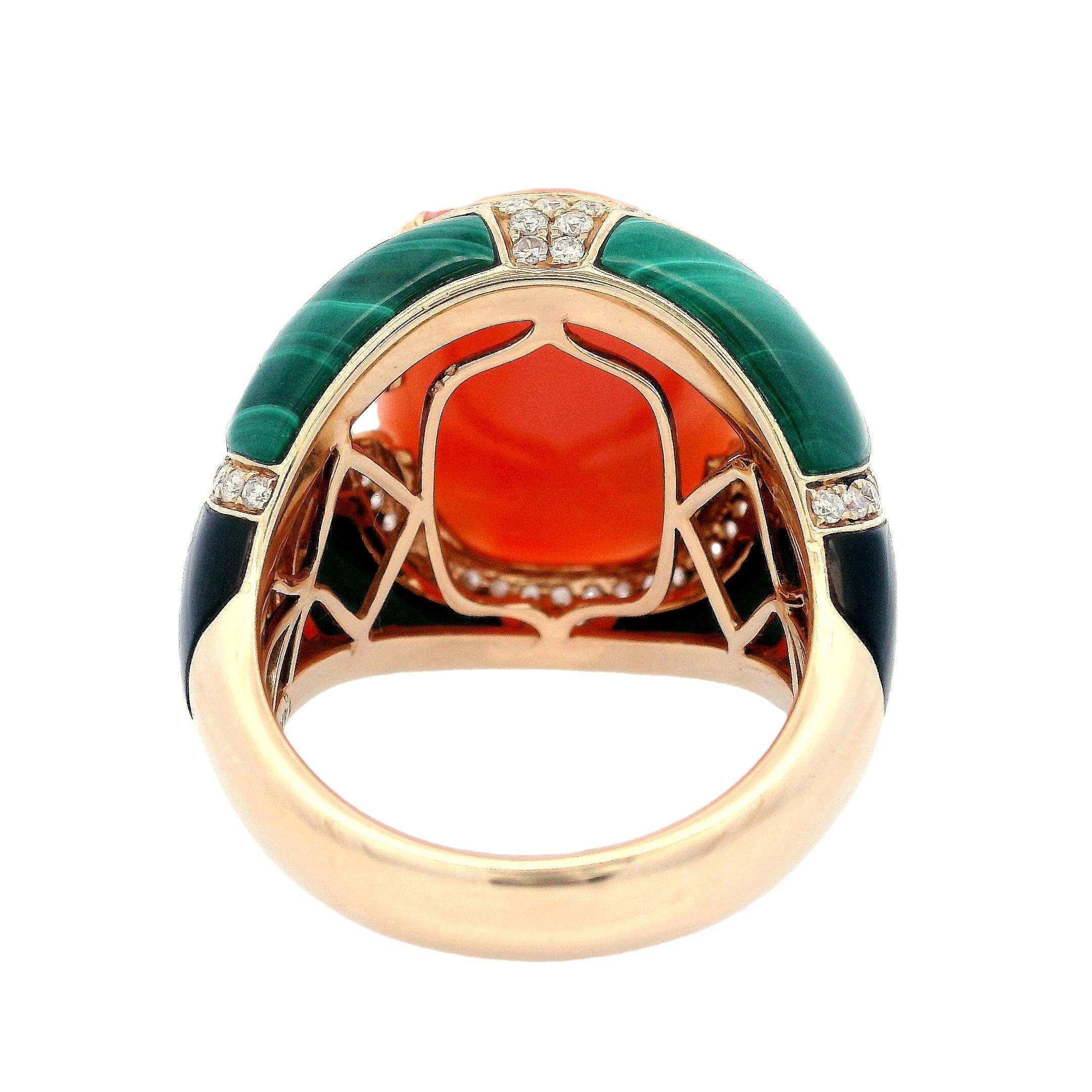 14kt yellow Gold Ring with Coral, Malachite and Diamonds In Excellent Condition For Sale In Aventura, FL