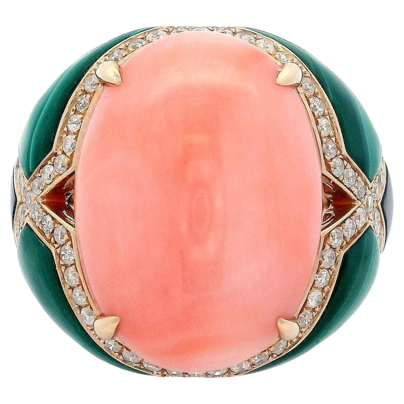 Ring aus 14 Karat Gelbgold mit Koralle, Malachit und Diamanten