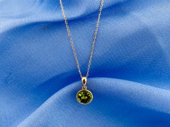 14KT Yellow Gold Round Cut Peridot Bezel Solitaire Pendant Necklace