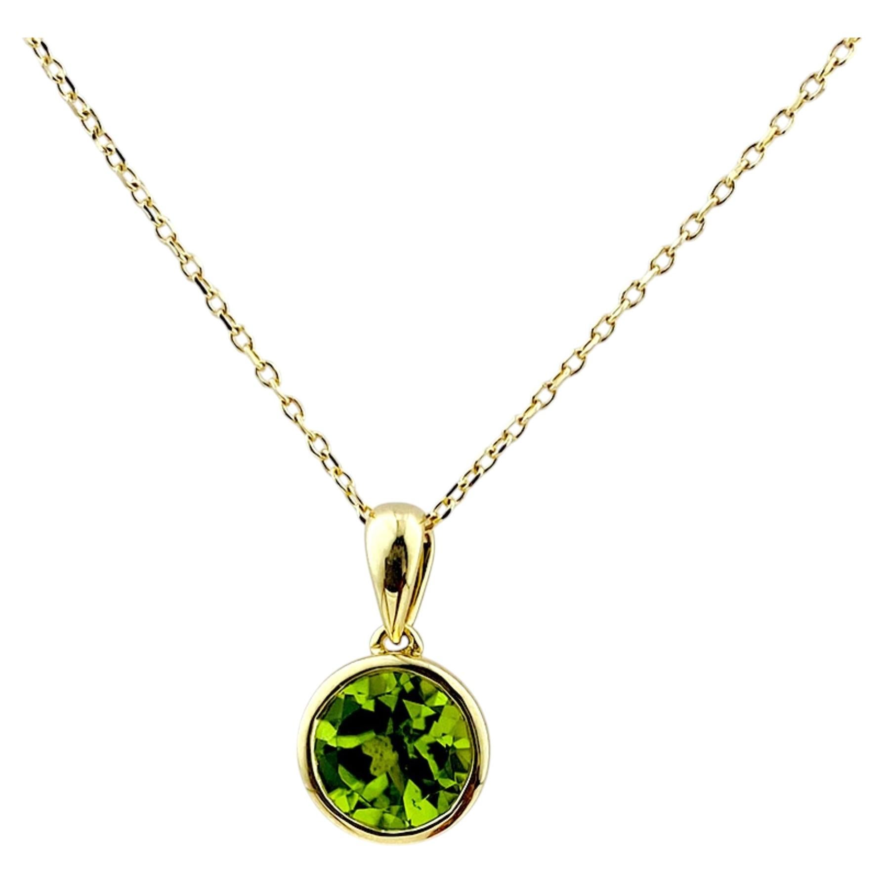 14KT Yellow Gold Round Cut Peridot Bezel Solitaire Pendant Necklace