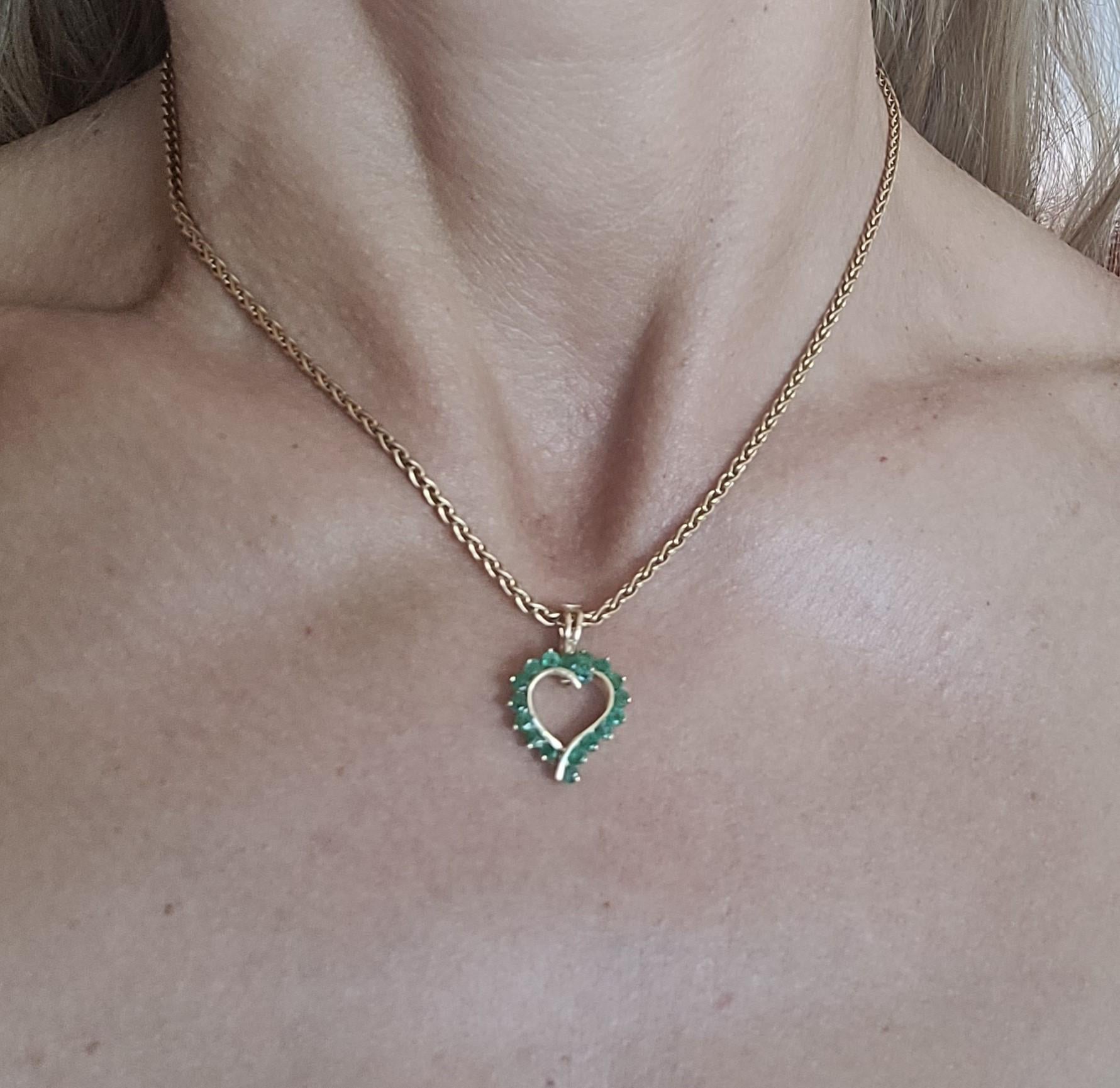 Men's 14kt Yellow Gold Round Emerald Heart Pendant Enhancer, 1.40cttw, 2.4g For Sale