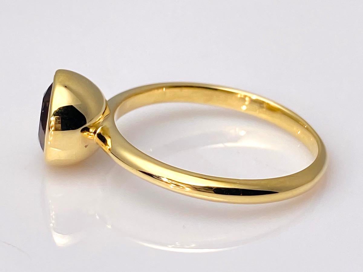 Édouardien Bague en or jaune 14KT avec chaton en quartz fumé rond en vente