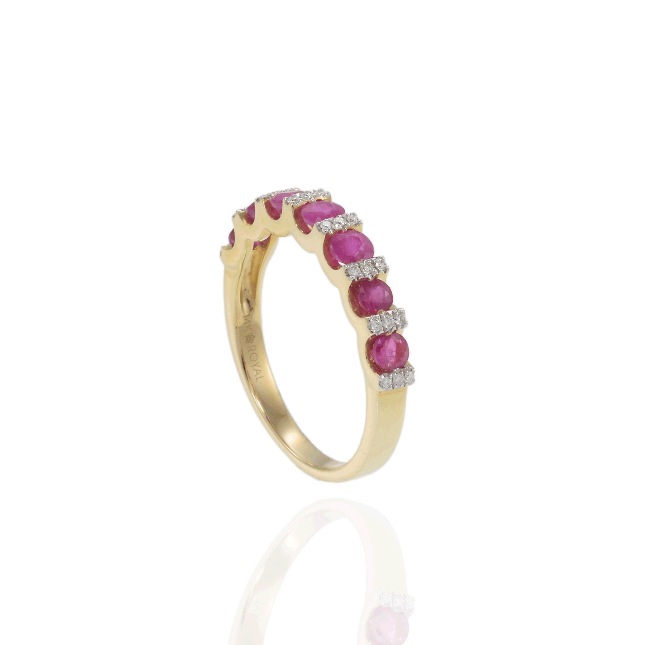 14KT Yellow Gold Ruby and Diamond Alternating Ring In New Condition For Sale In New York, NY