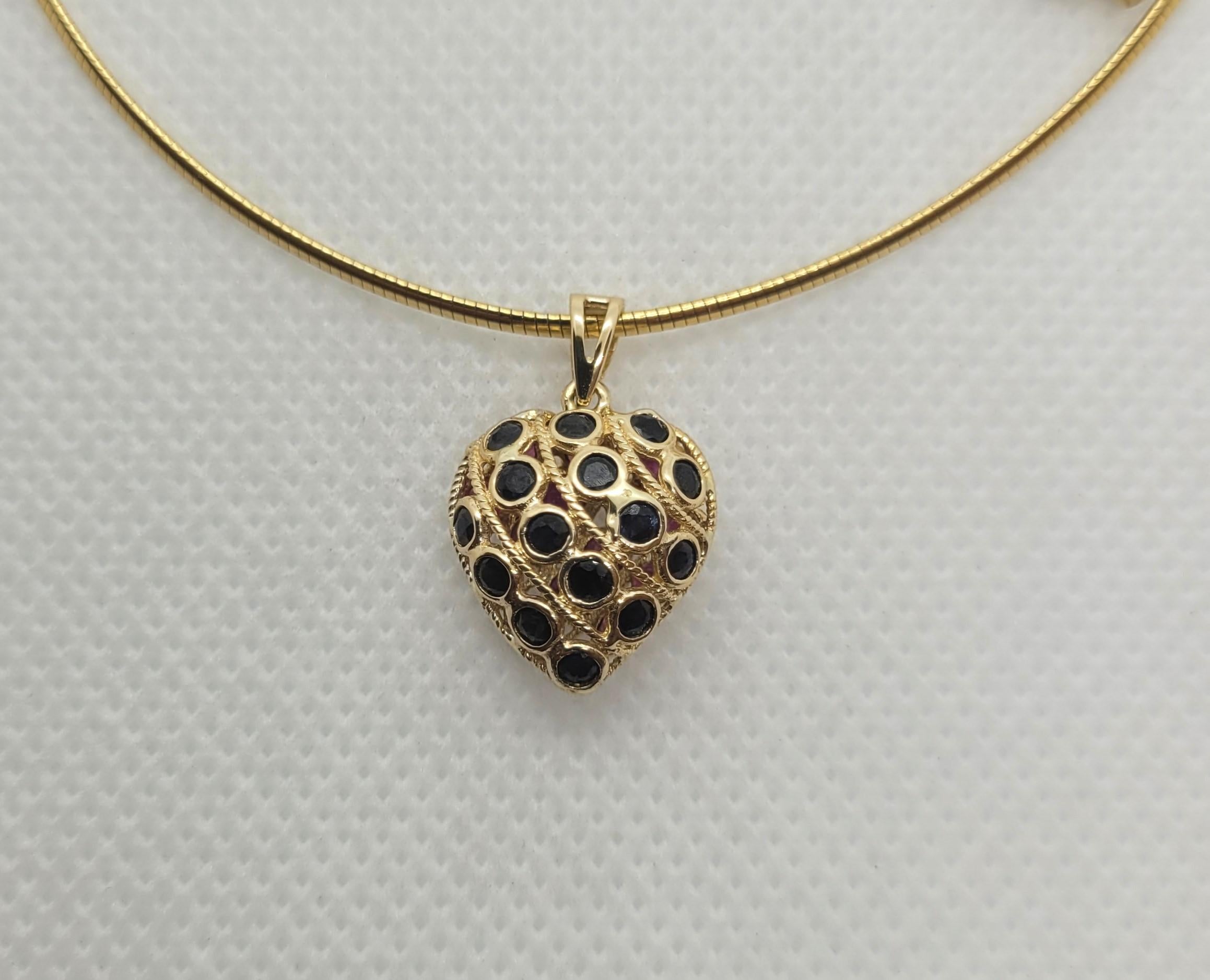 14kt Yellow Gold Ruby Sapphire Puff Heart Pendant Reversible In Good Condition In Rancho Santa Fe, CA
