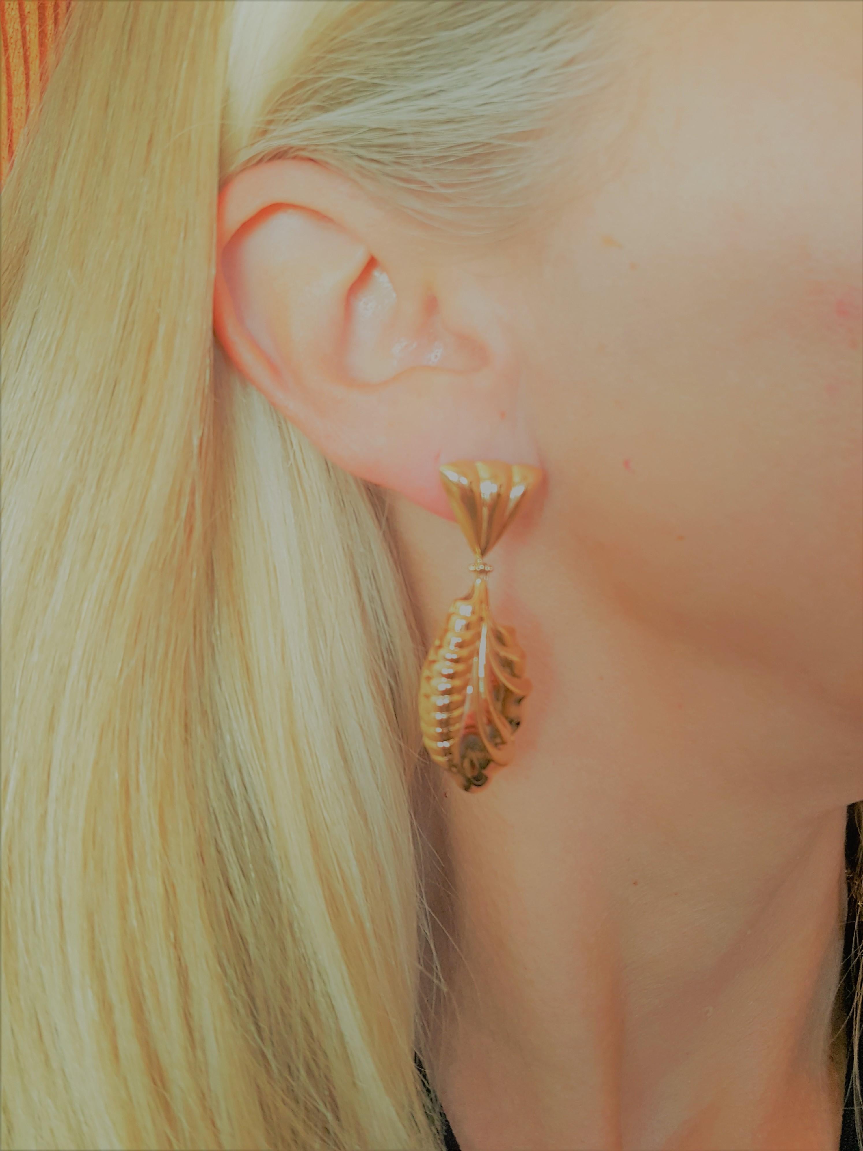 Modern 14kt Yellow Gold Scroll Design Dangle Earrings, Italian Made, Friction Posts For Sale