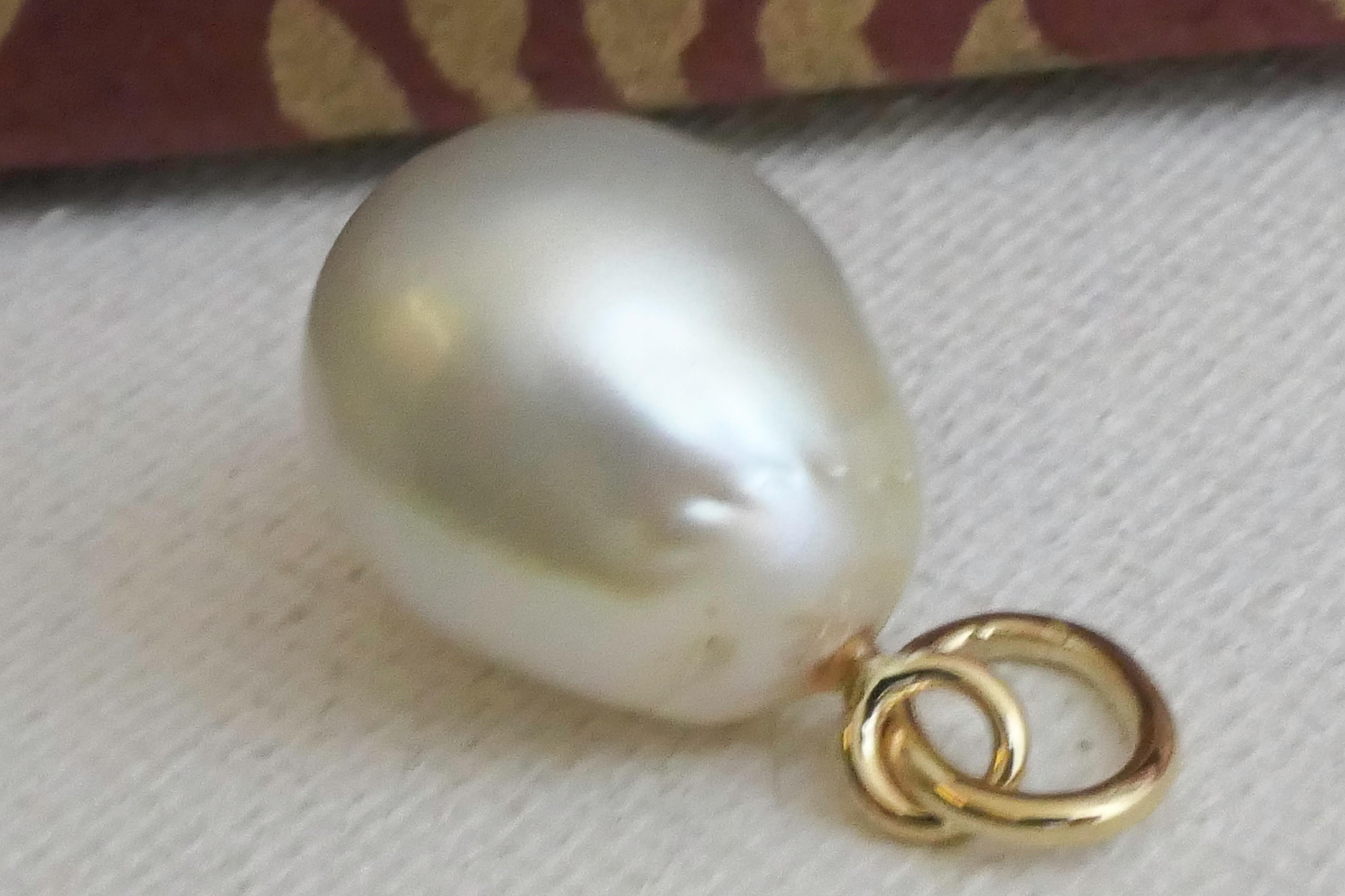 14kt Yellow Gold South Sea Pearl Pendant For Sale 3
