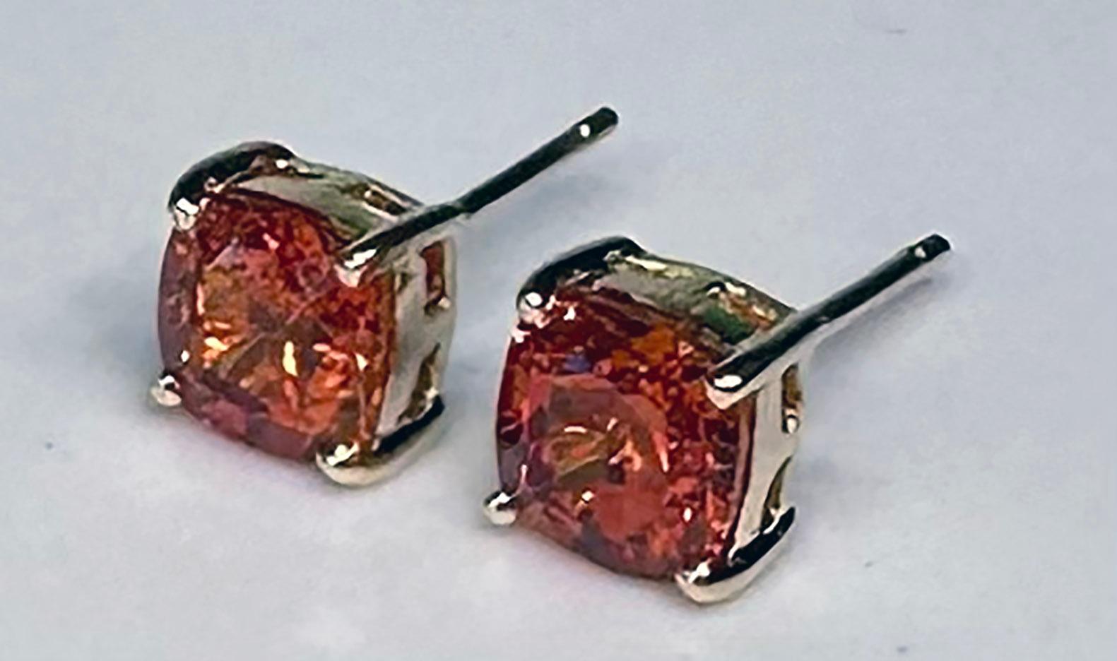 Cushion Cut 14kt Yellow Gold Stud Earrings with Orange Sapphires For Sale