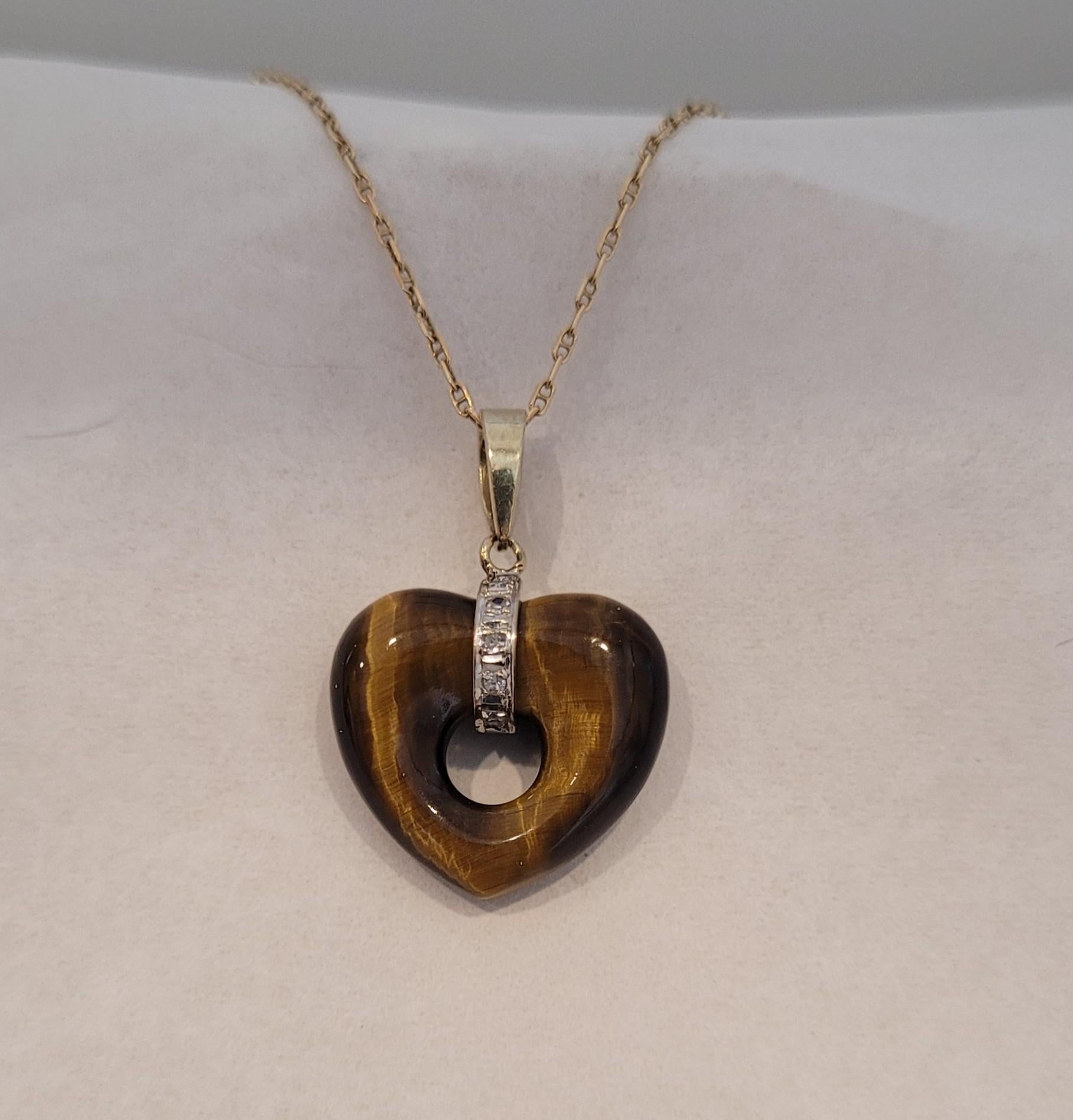Cœur de tigre en or jaune 14 carats avec diamants, or bicolore, 5 diamants ronds Unisexe en vente
