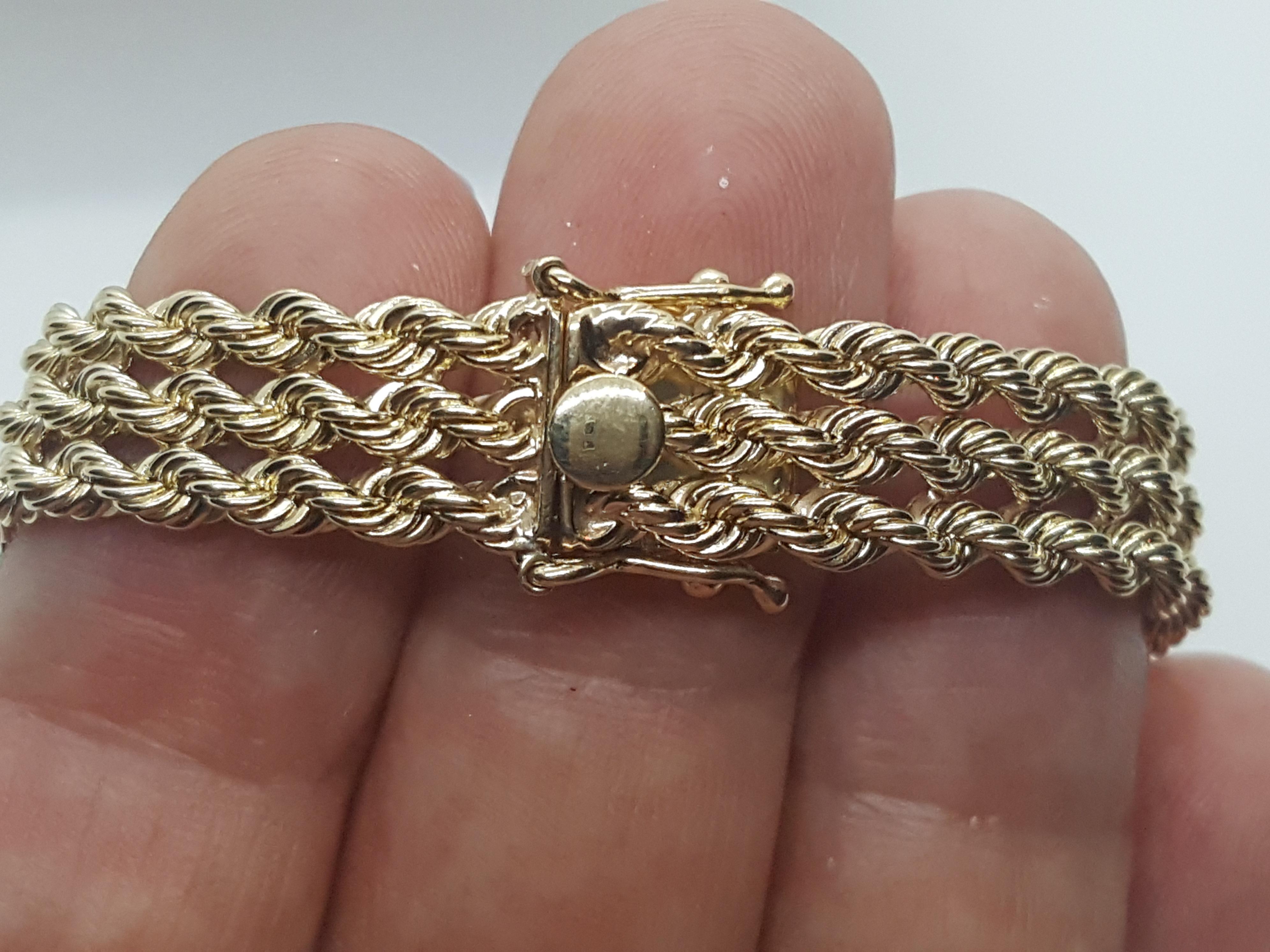 14kt Yellow Gold Triple Rope Round Brilliant Diamond Bracelet, 10 Diamonds .20ct In Good Condition For Sale In Rancho Santa Fe, CA