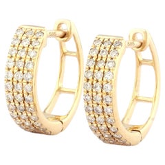 Boucles d'oreilles Huggee en or jaune 14KT avec trois rangées de diamants pavés