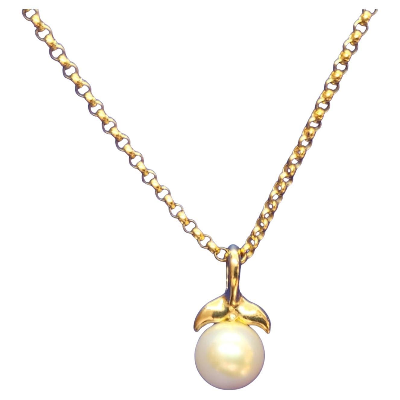 14kt Yellow Gold White Cultured Pearl Fin Pendant, 15mm x 8mm, 1 Gram, Stamped