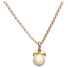 14kt Yellow Gold White Cultured Pearl Fin Pendant, 15mm x 8mm, 1 Gram, Stamped
