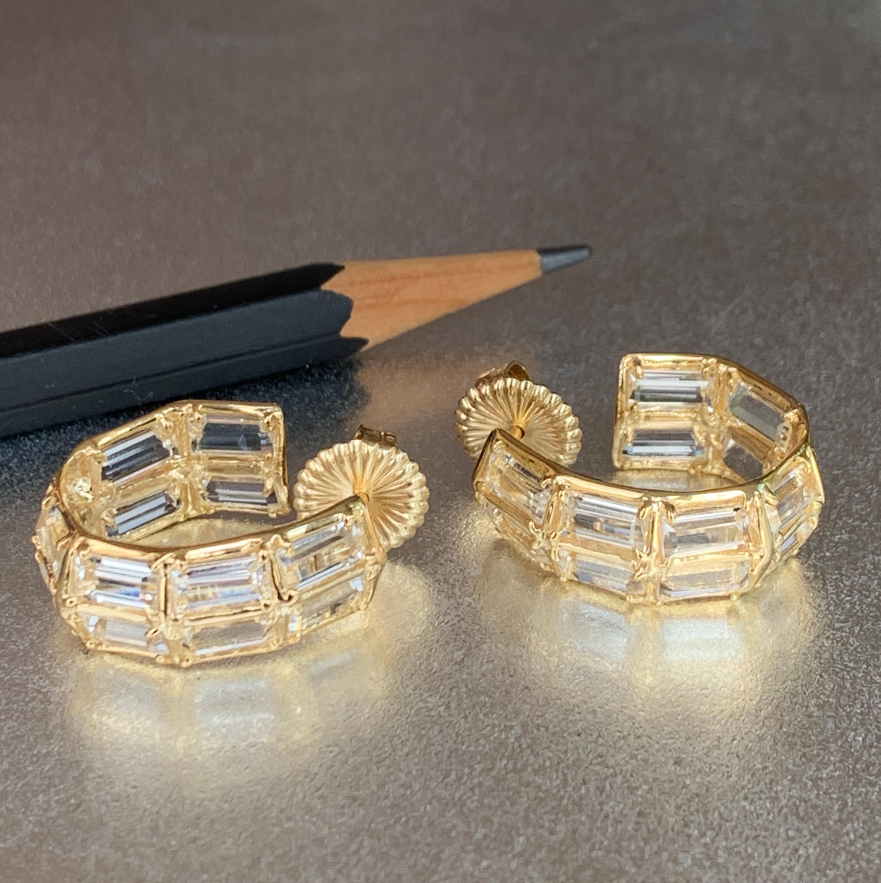 14kt yellow Gold Wide Hoop Earrings with White Topaz Baguettes For Sale 4