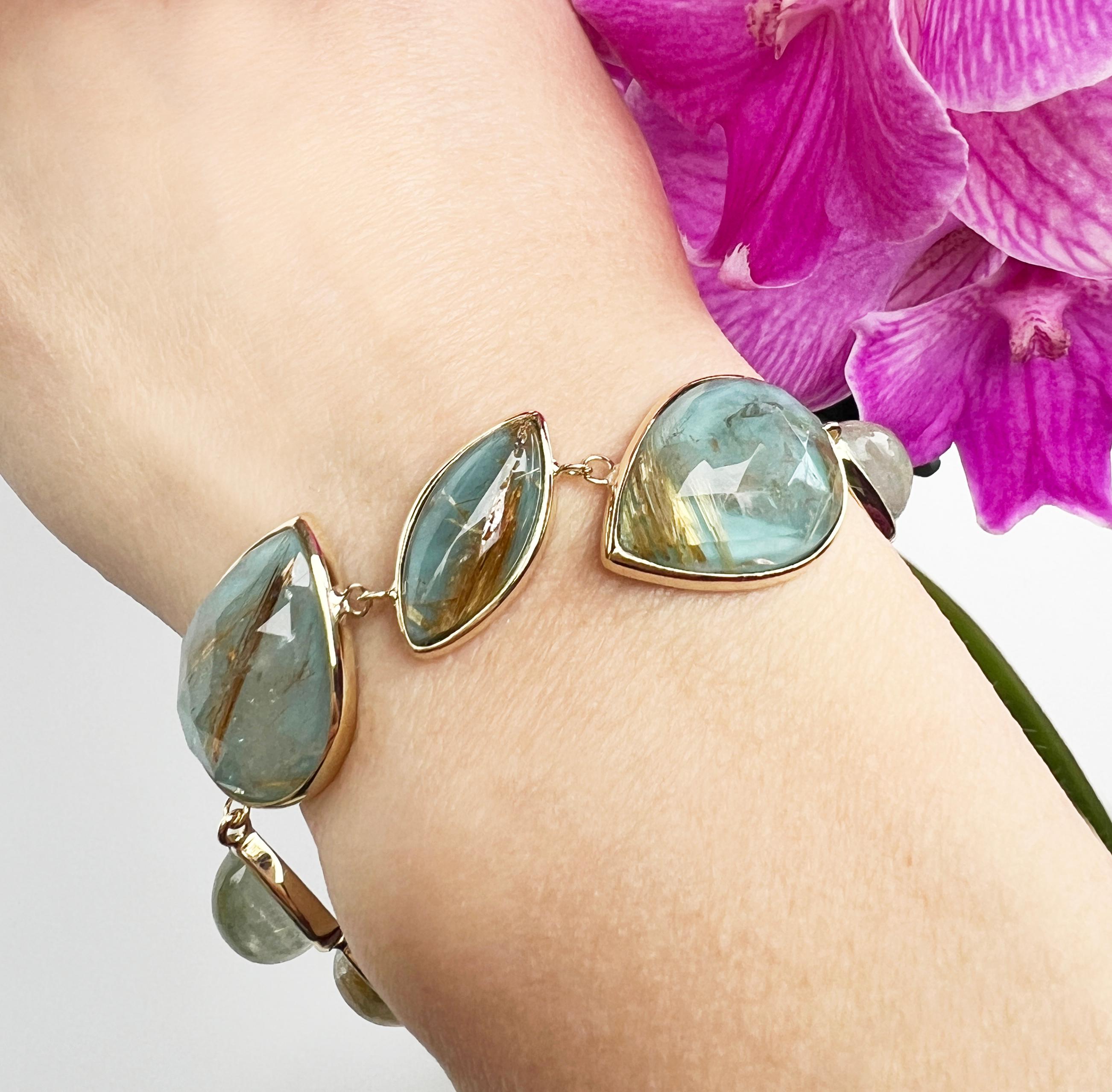 Cabochon 14Kt Yellow Gold with Double Tourquoise Stone Modern Fashion  Bracialet For Sale
