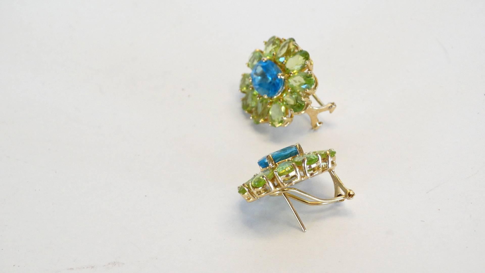 Women's Blue Topaz & Green Peridot Flower Earrings 14k