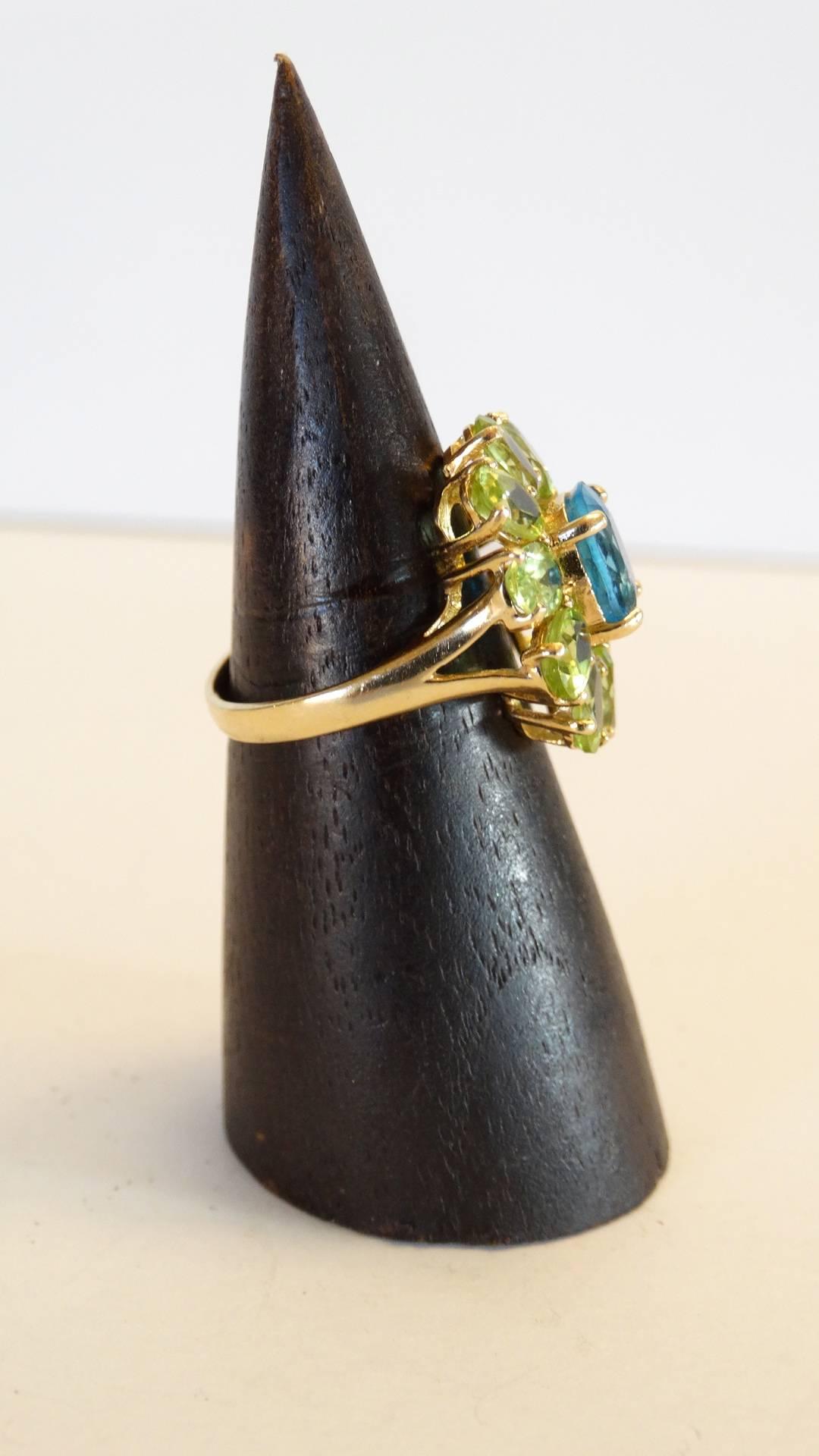 14kt YG Blue Topaz & Green Peridot Flower Cocktail Ring  5