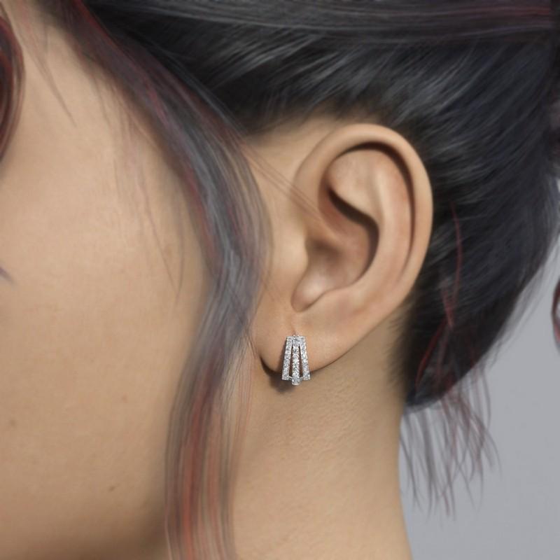Boucles d'oreilles Huggie en or 14 carats et diamants modernes (0,70 carat). Neuf - En vente à Paramus, NJ