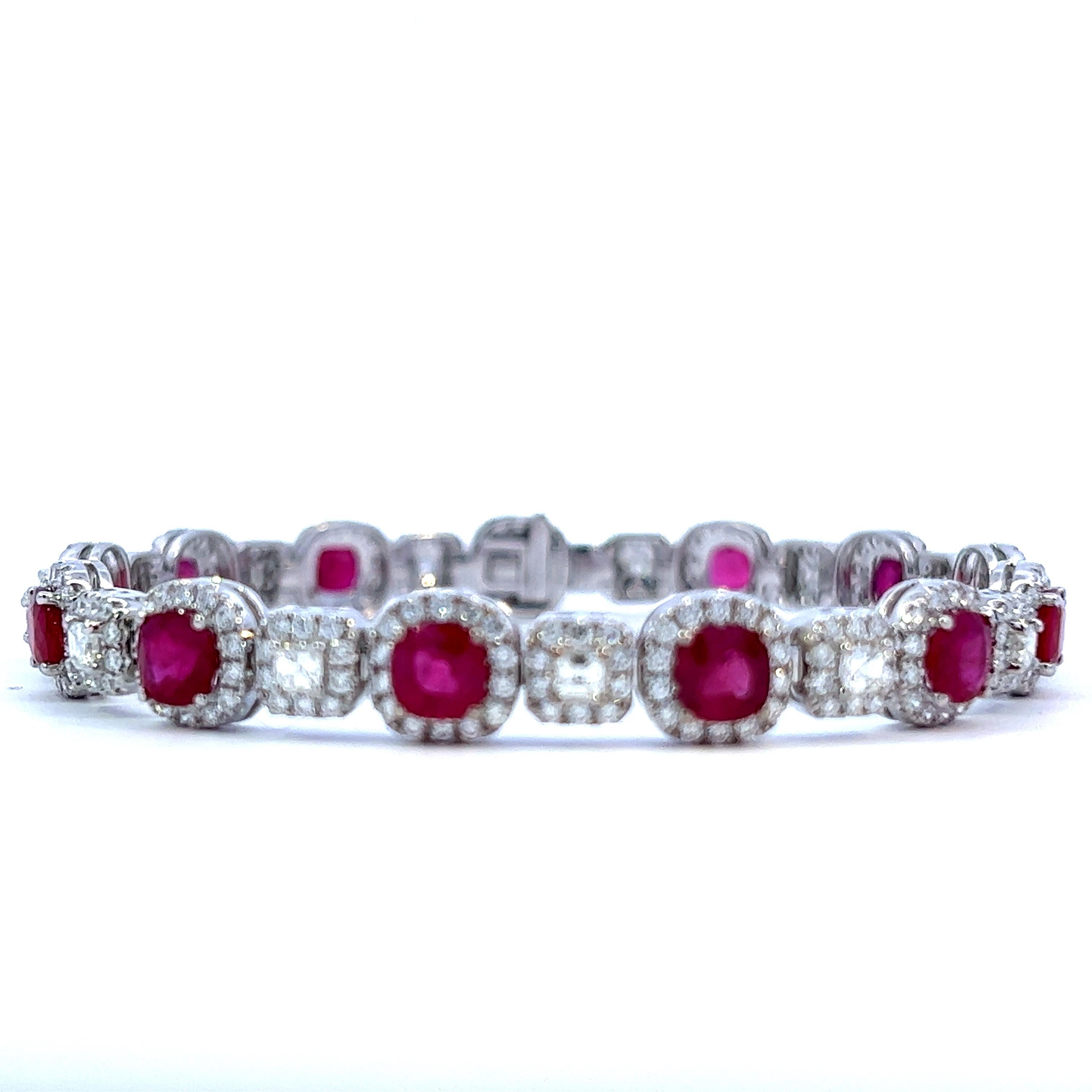 Pulsera de oro de 14 quilates con rubíes y diamantes - Rubí en cojín de 9,03 ct, calidad superior en Nuevo estado para la venta en Great Neck Plaza, NY