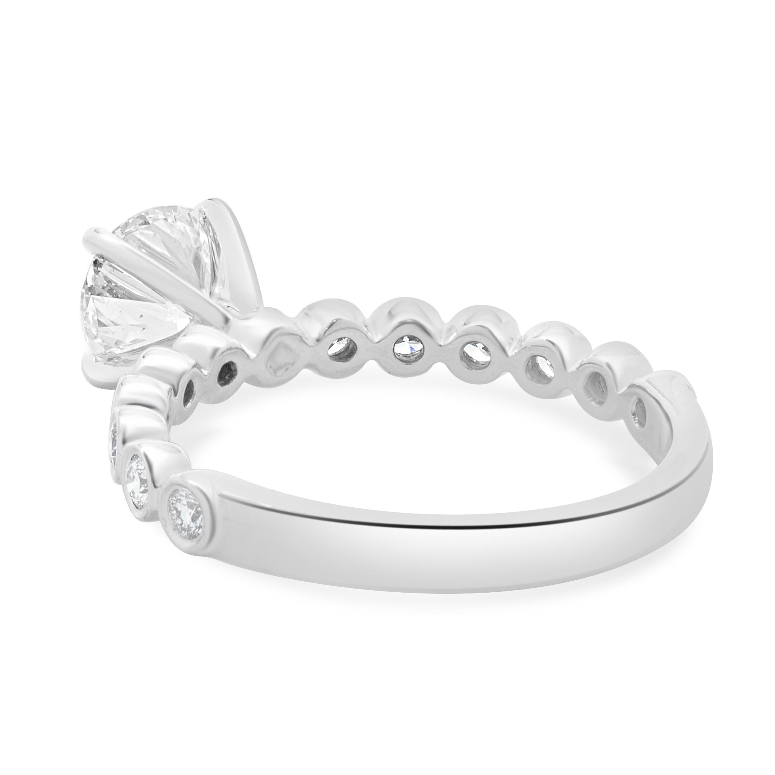 Round Cut 14KW Venetti Round Brilliant Cut Diamond Engagement Ring For Sale