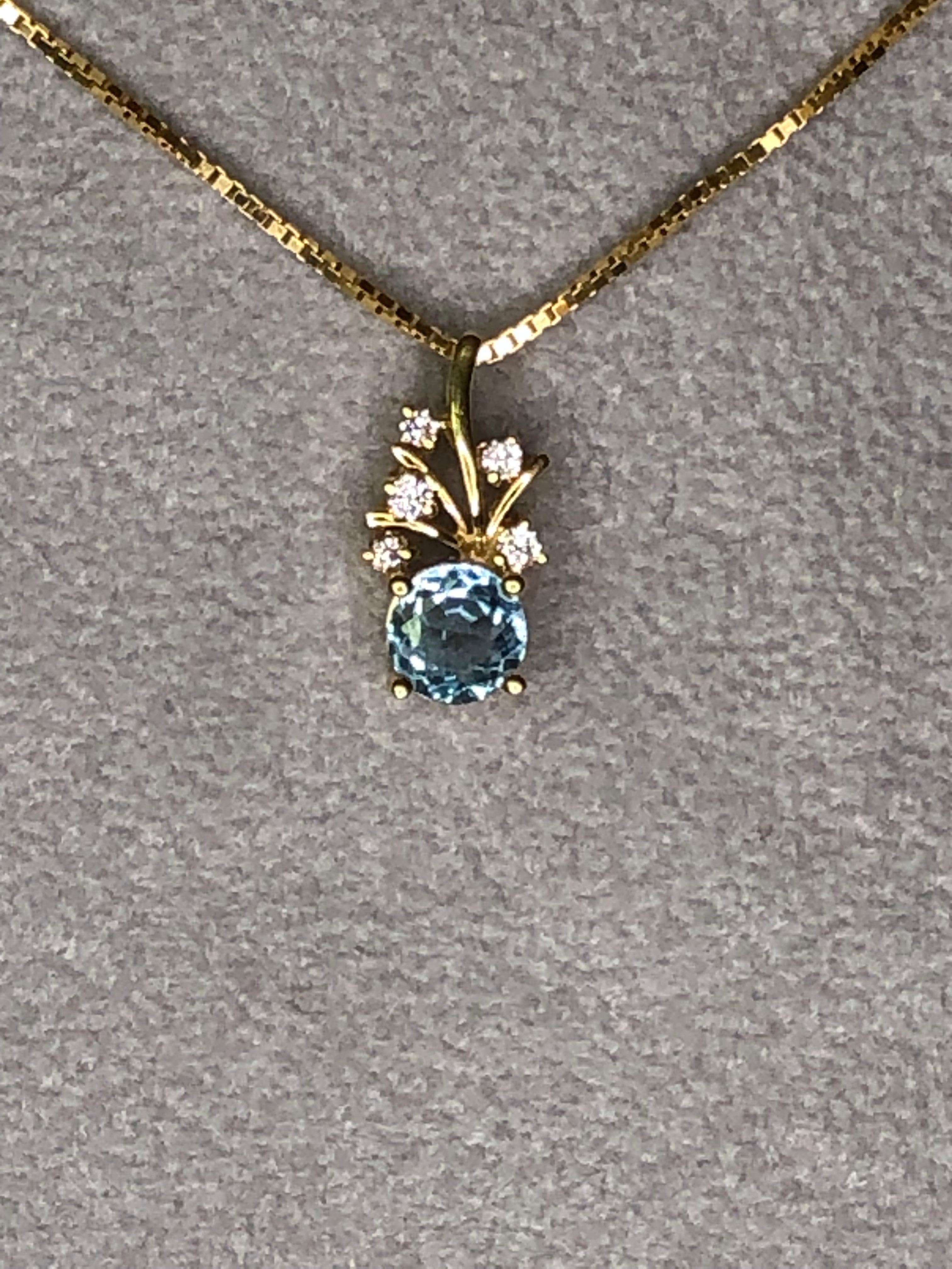 14KY Blue Topaz Diamond Pendant Necklace In Excellent Condition In Cincinnati, OH