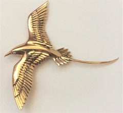 14 Karat Yellow Gold and Diamond Long-Tailed Bird Brooch