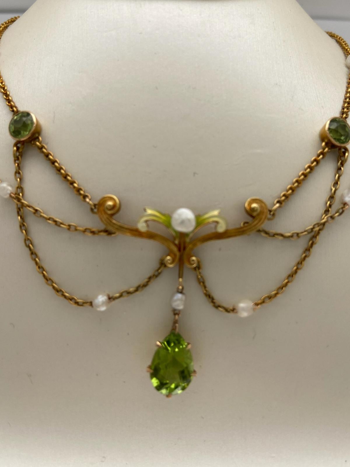 14 Karat Yellow Gold Authentic Nouveau Necklace In Good Condition For Sale In Los Angeles, CA