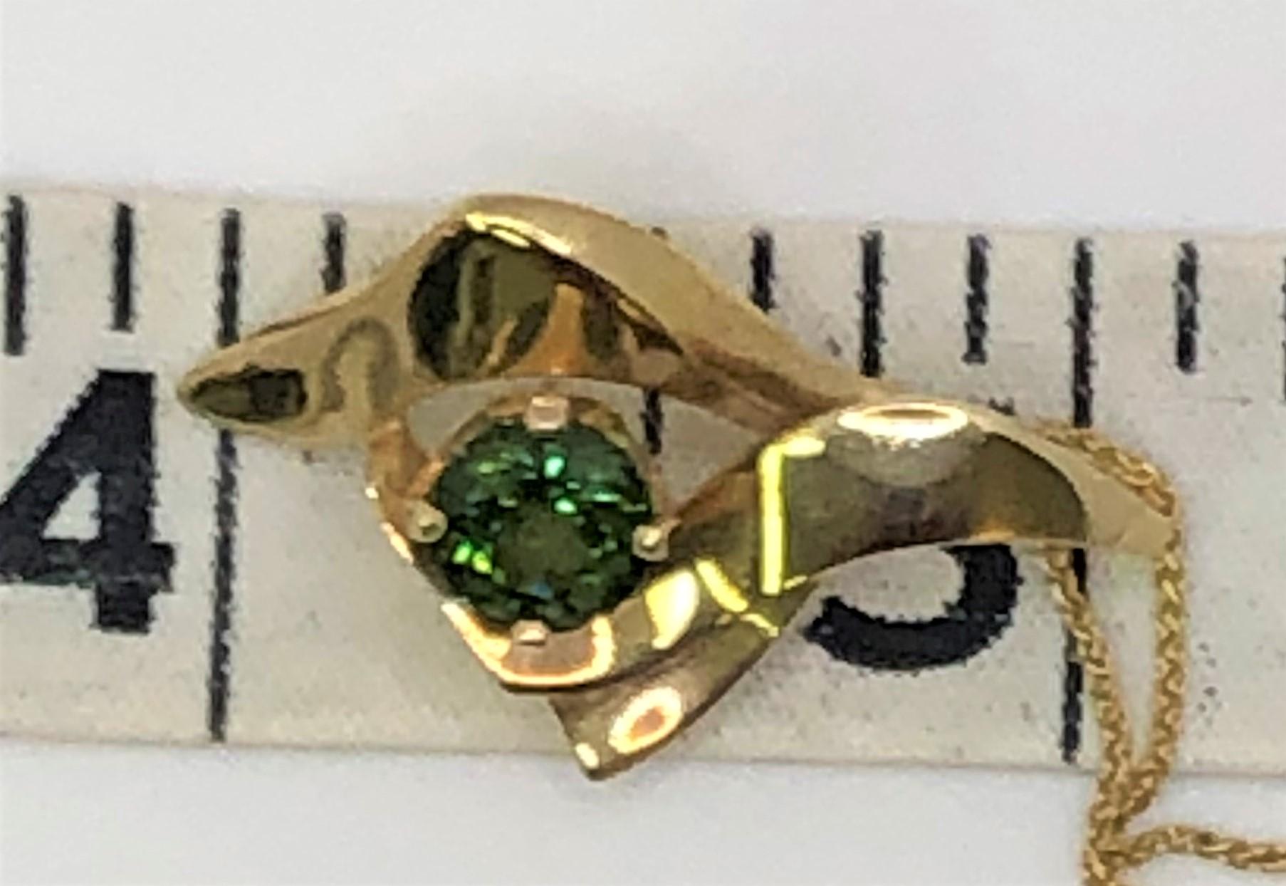 Halskette mit Anhänger aus grünem Turmalin,KY für Damen oder Herren im Angebot