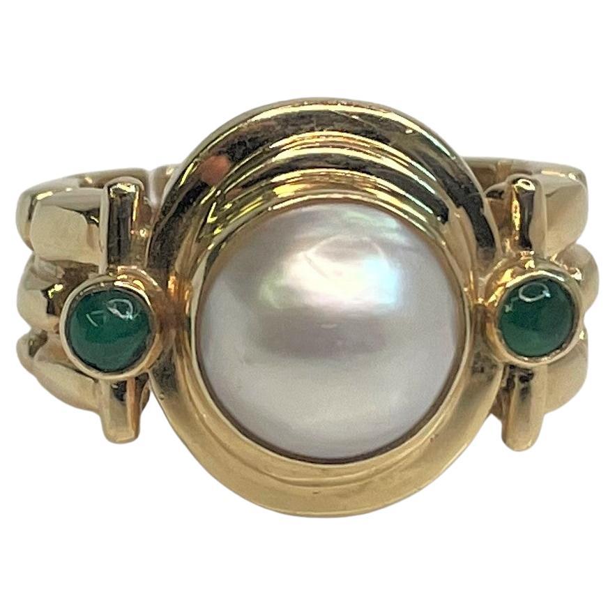14KY Mabe Perlen- und Smaragd-Ring im Angebot