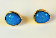 14KY Natural Opal Earring Studs