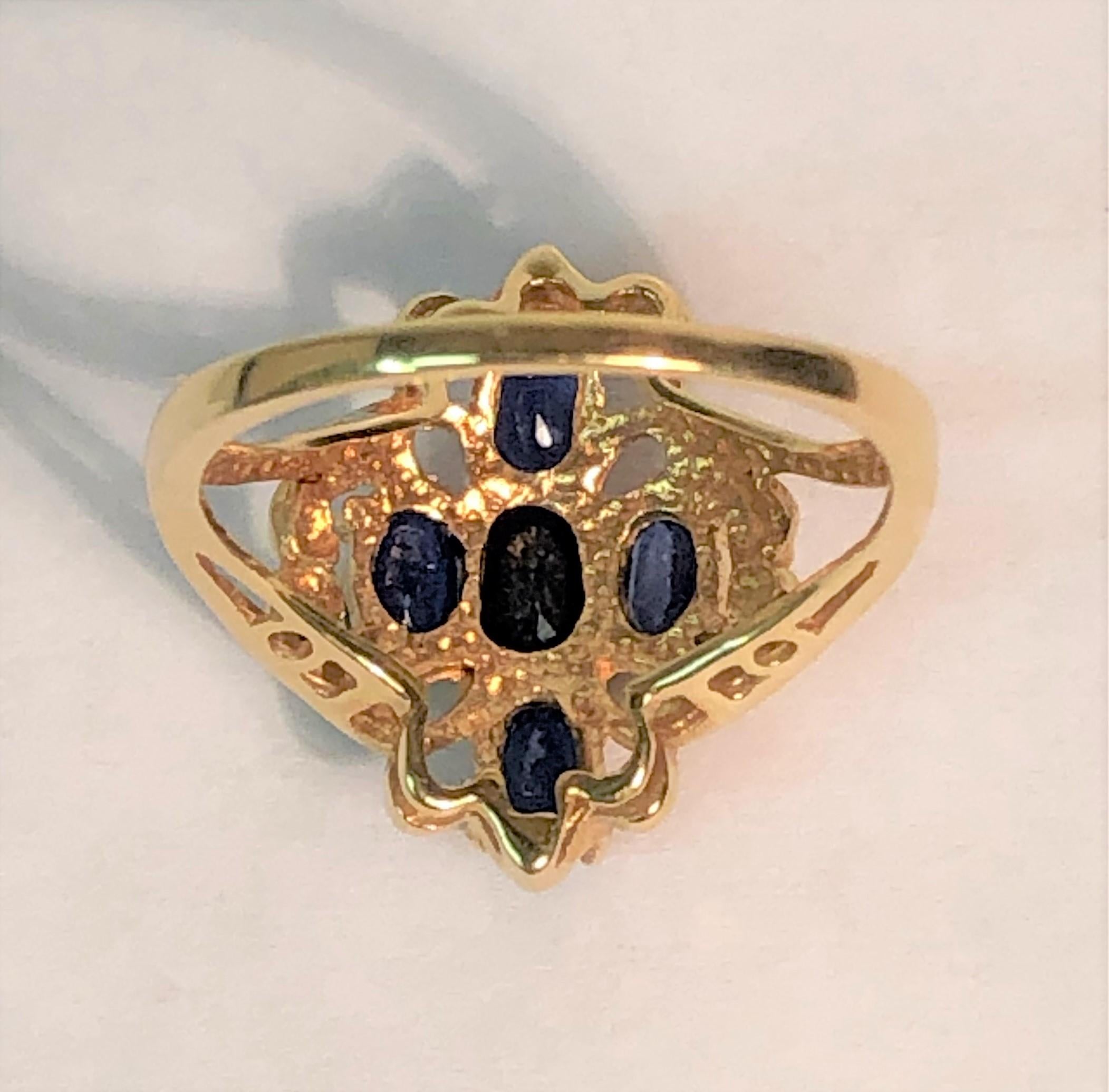 Oval Cut 14 Karat Yellow Gold Sapphire Filigree Ring For Sale