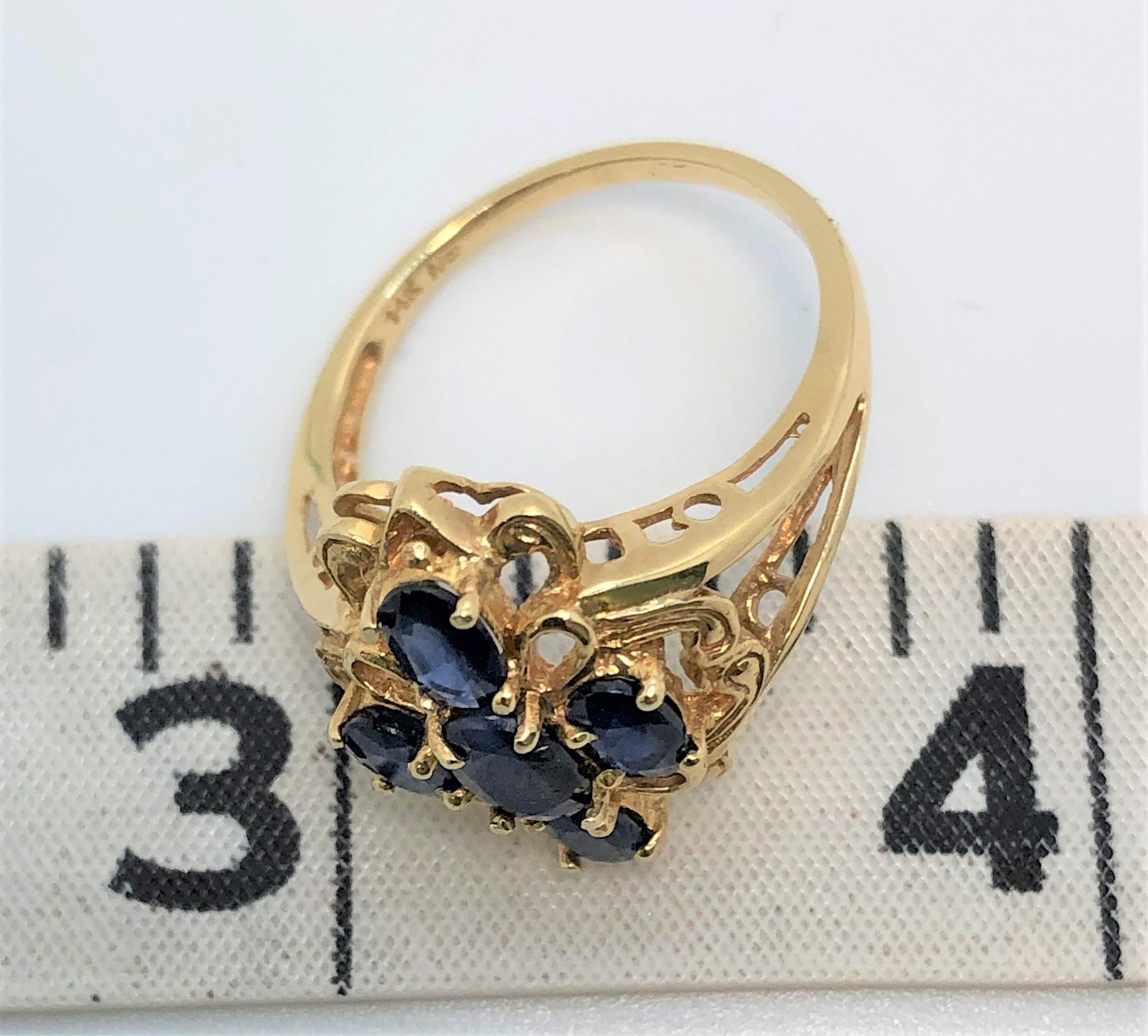 14 Karat Yellow Gold Sapphire Filigree Ring In Excellent Condition For Sale In Cincinnati, OH